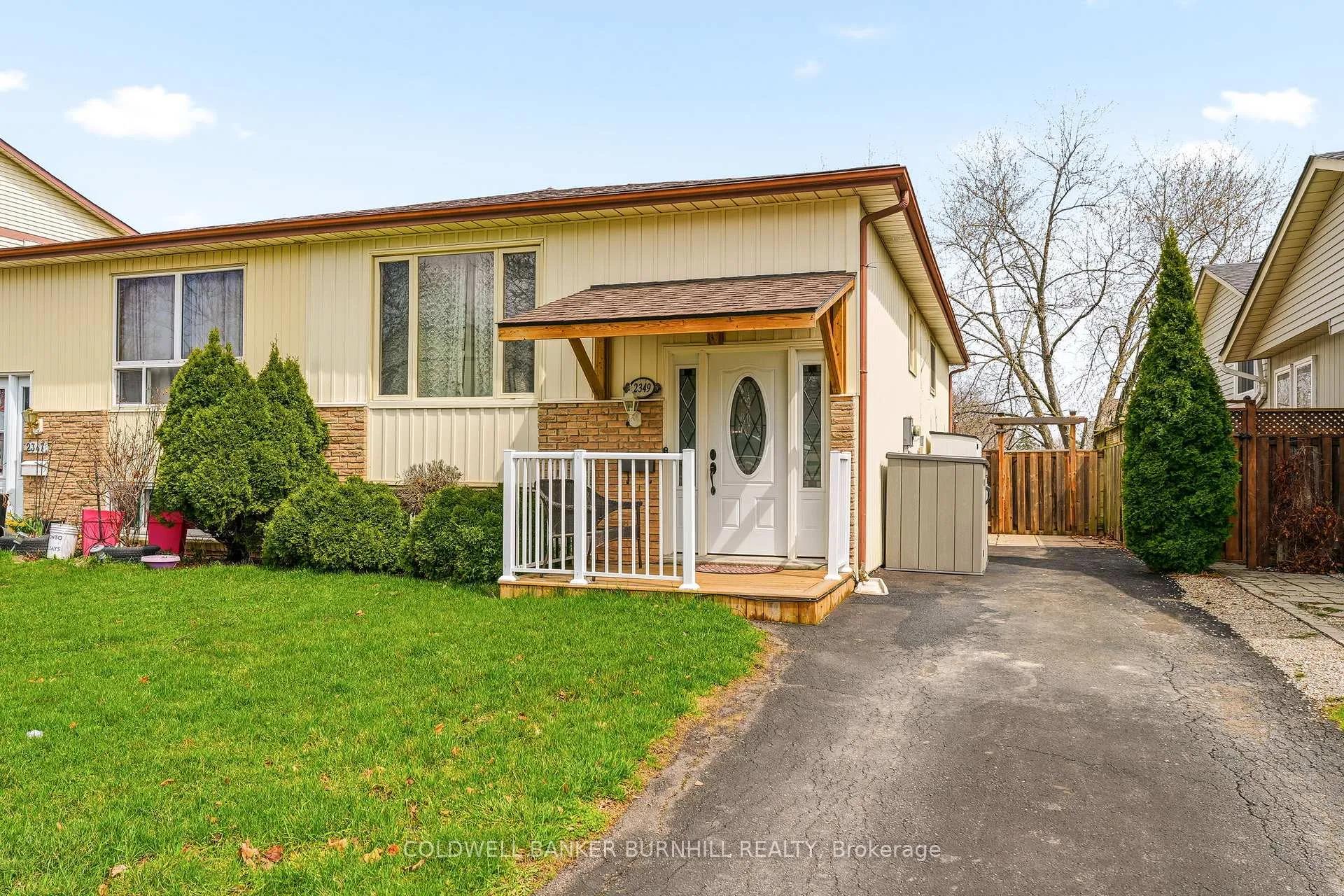 Photo 1 of 2349 Middlesmoor Crescent, Burlington, Brant Hills — HOMEH