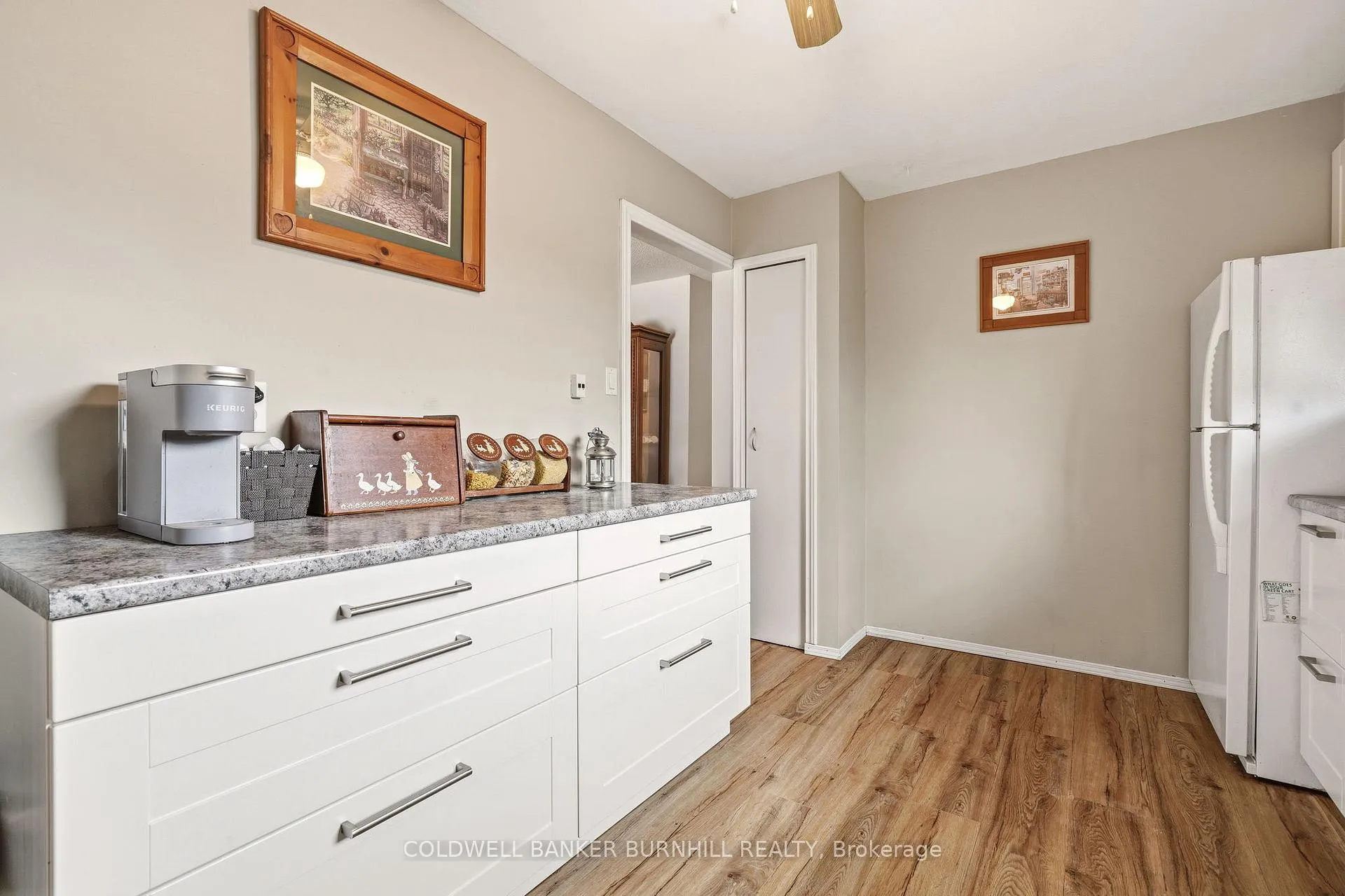 Photo 15 of 2349 Middlesmoor Crescent, Burlington, Brant Hills — HOMEH