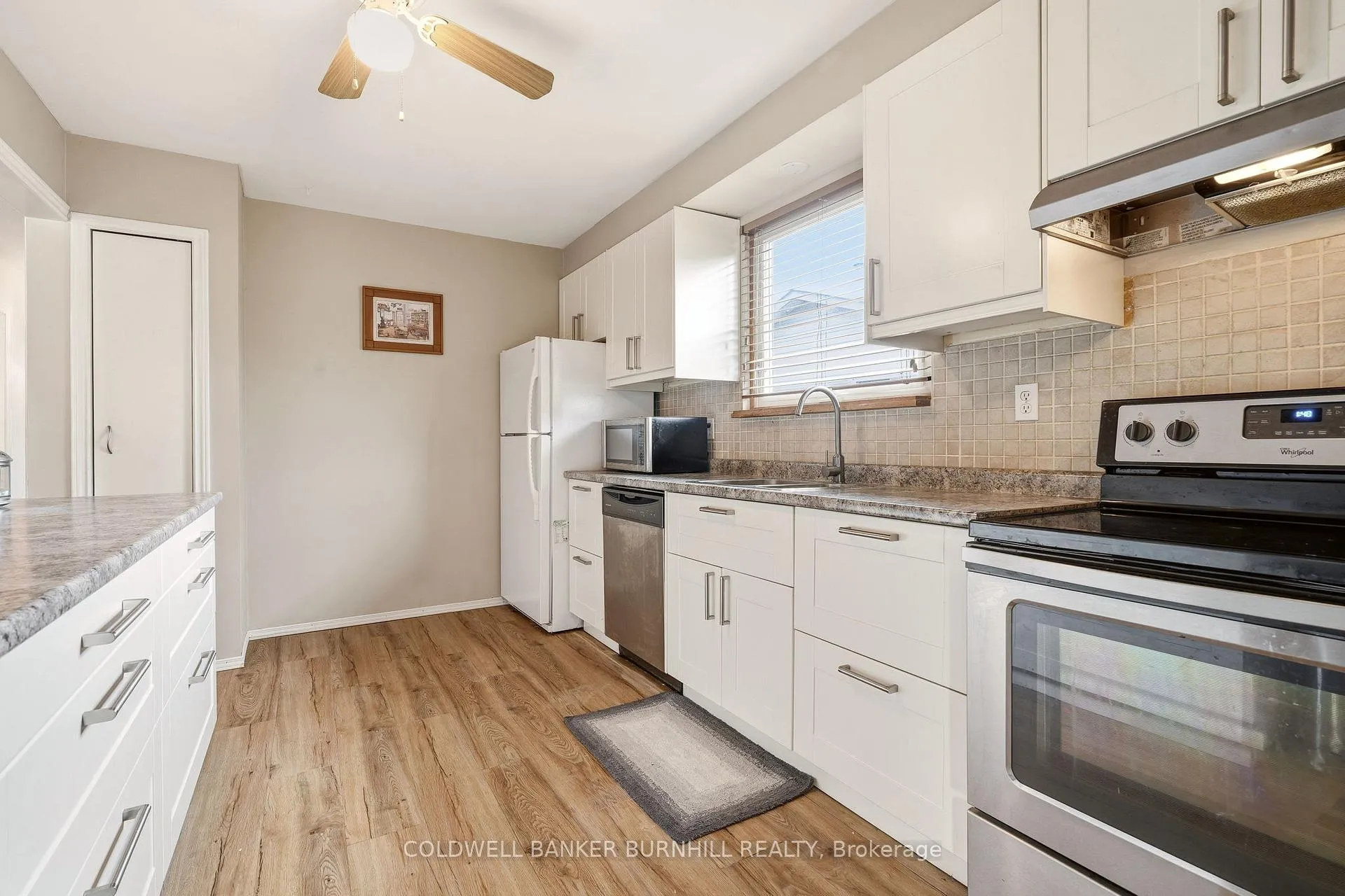 Photo 16 of 2349 Middlesmoor Crescent, Burlington, Brant Hills — HOMEH