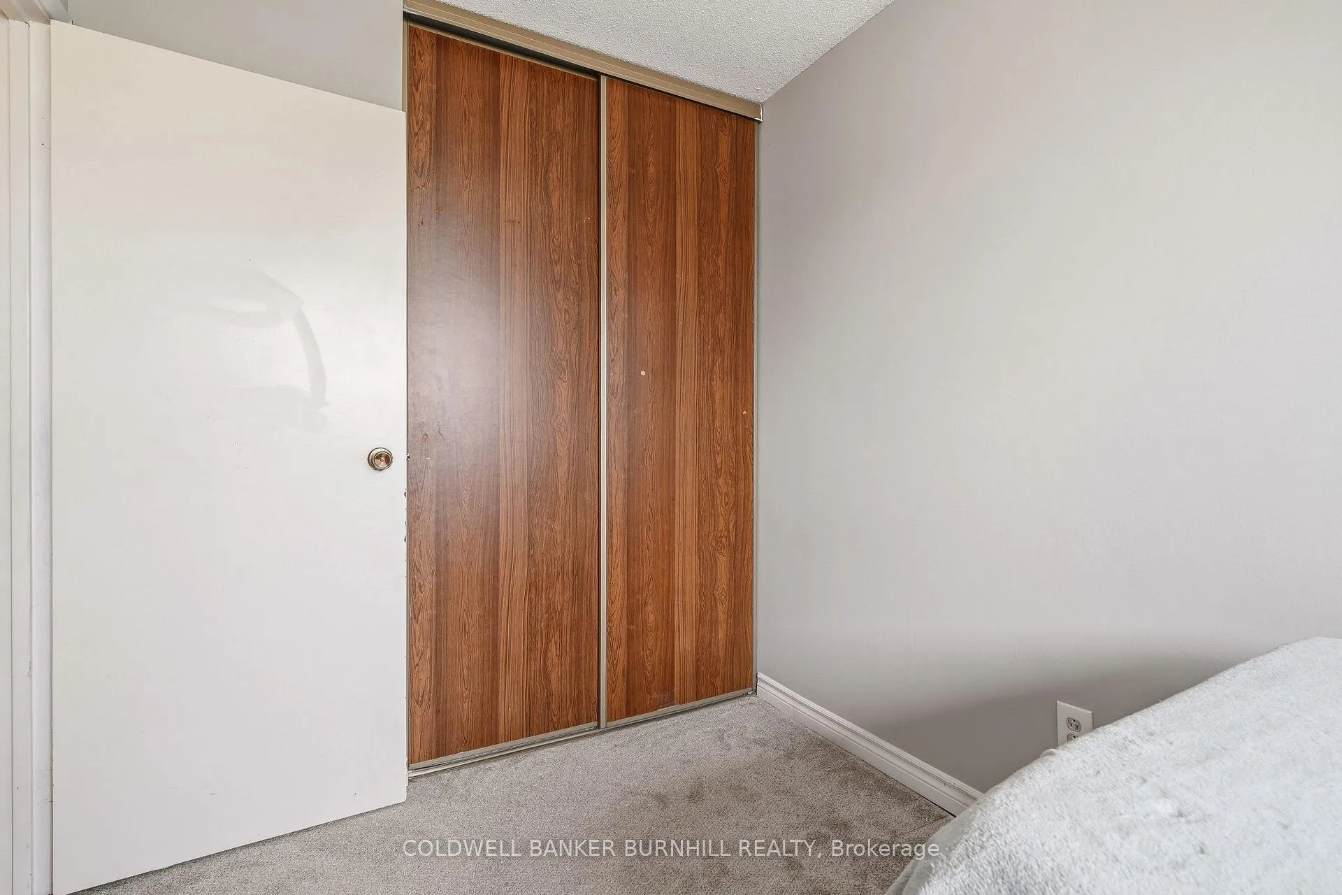 Photo 21 of 2349 Middlesmoor Crescent, Burlington, Brant Hills — HOMEH
