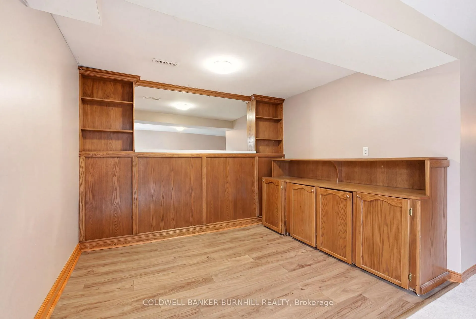 Photo 27 of 2349 Middlesmoor Crescent, Burlington, Brant Hills — HOMEH