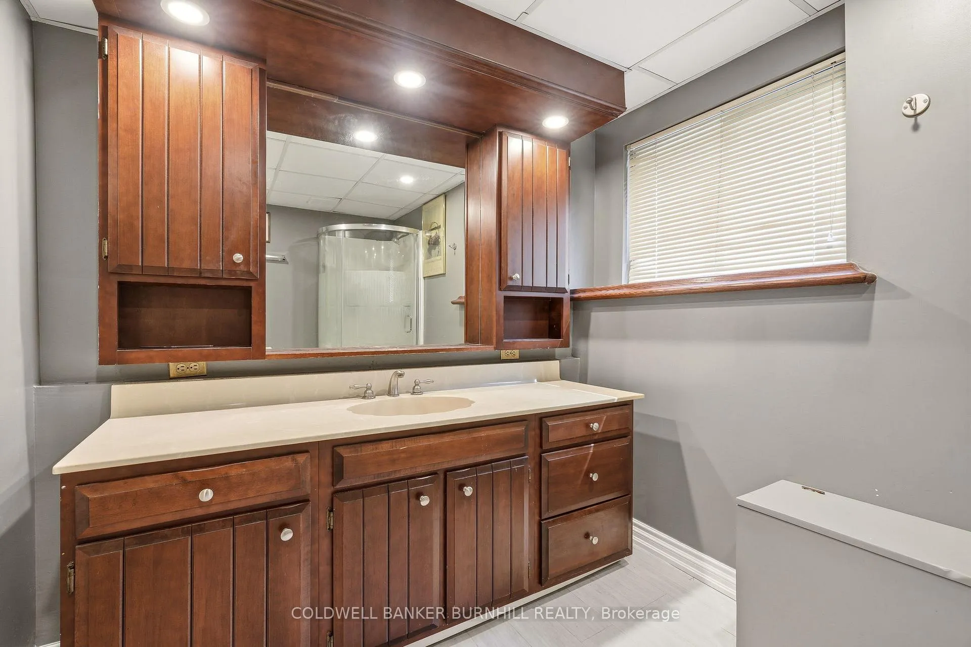 Photo 28 of 2349 Middlesmoor Crescent, Burlington, Brant Hills — HOMEH