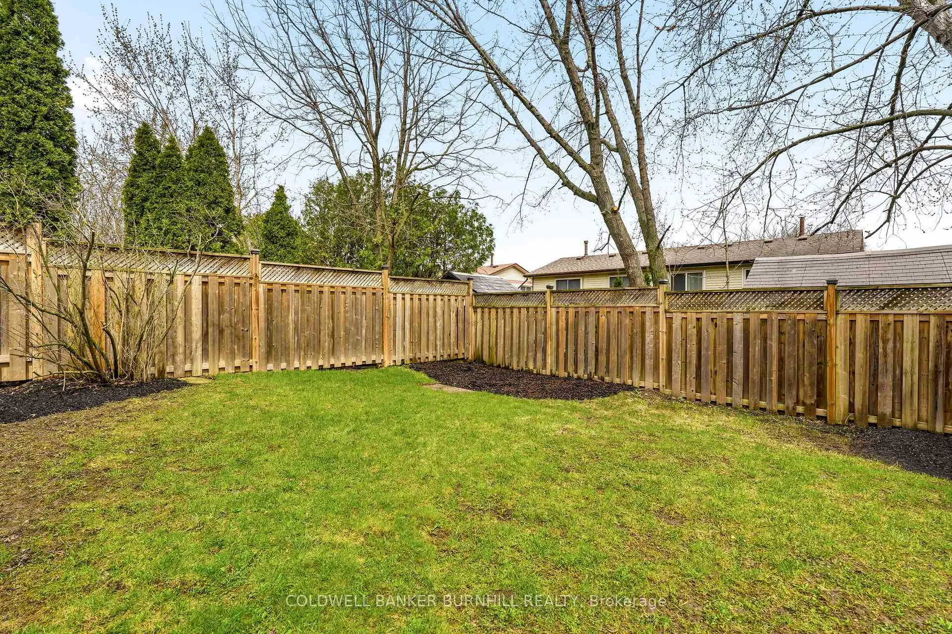Photo 33 of 2349 Middlesmoor Crescent, Burlington, Brant Hills — HOMEH