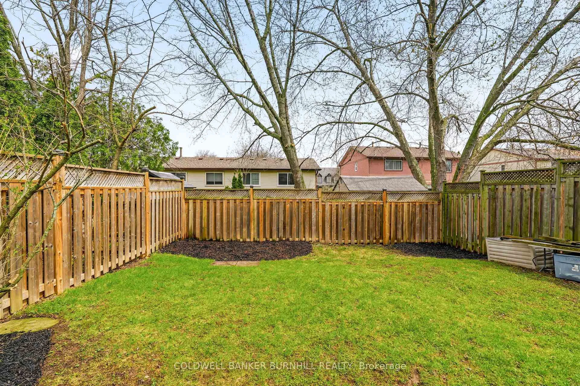 Photo 35 of 2349 Middlesmoor Crescent, Burlington, Brant Hills — HOMEH