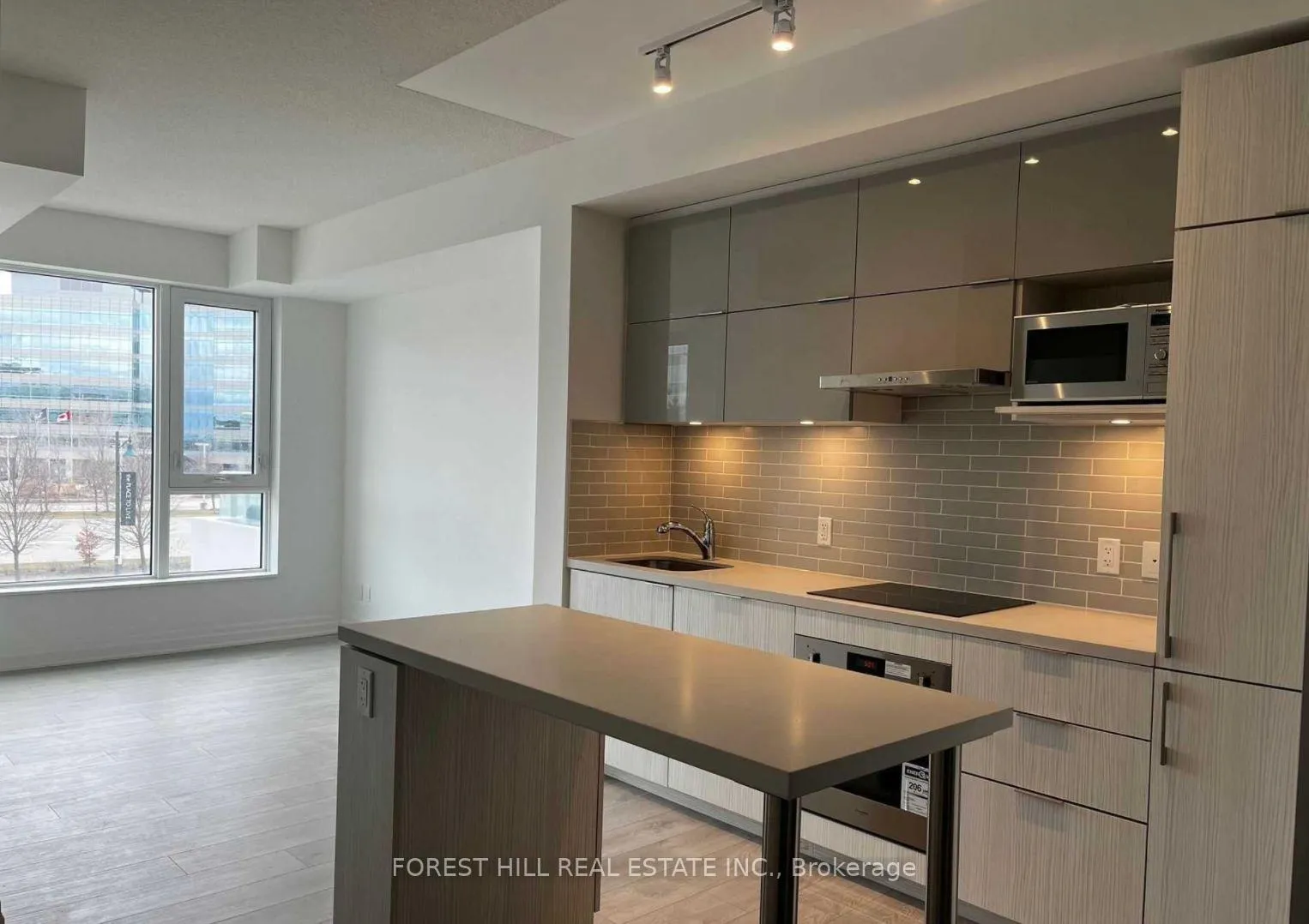 Photo 3 of Unit 305, 8 Rouge Valley Drive, Markham, Unionville — HOMEH