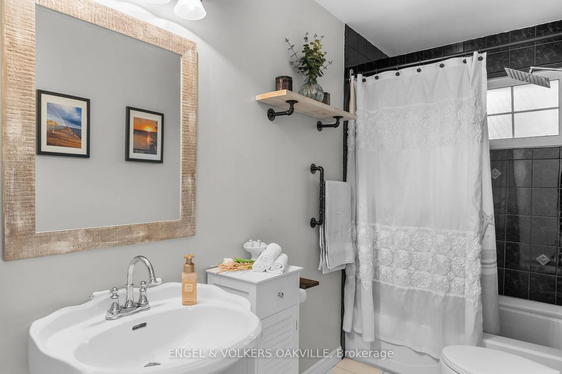 Photo 12 of 216 Robins Point Road, Tay, Victoria Harbour — HOMEH