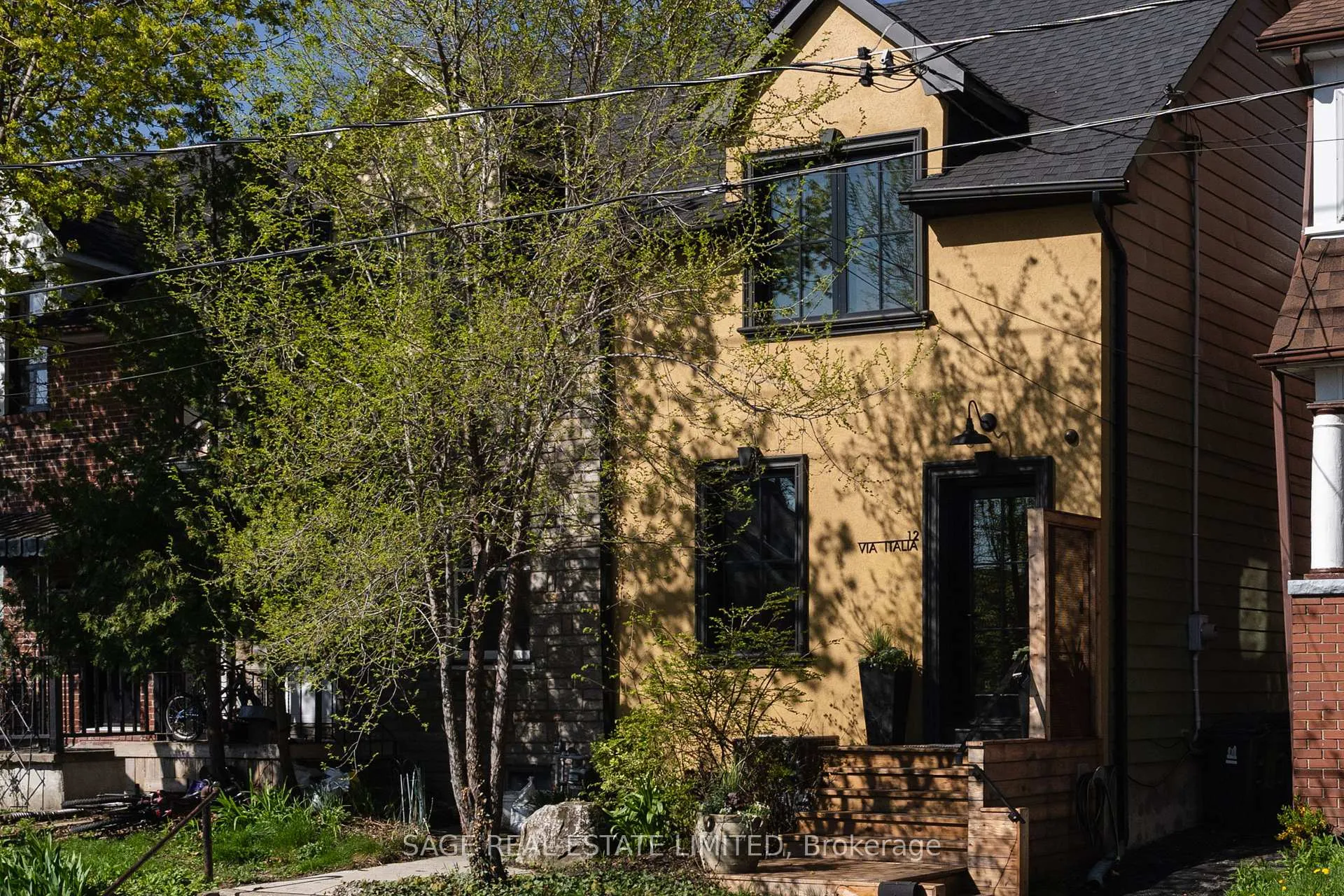 Photo 4 of 12 Via Italia, Toronto, Corso Italia-Davenport — HOMEH