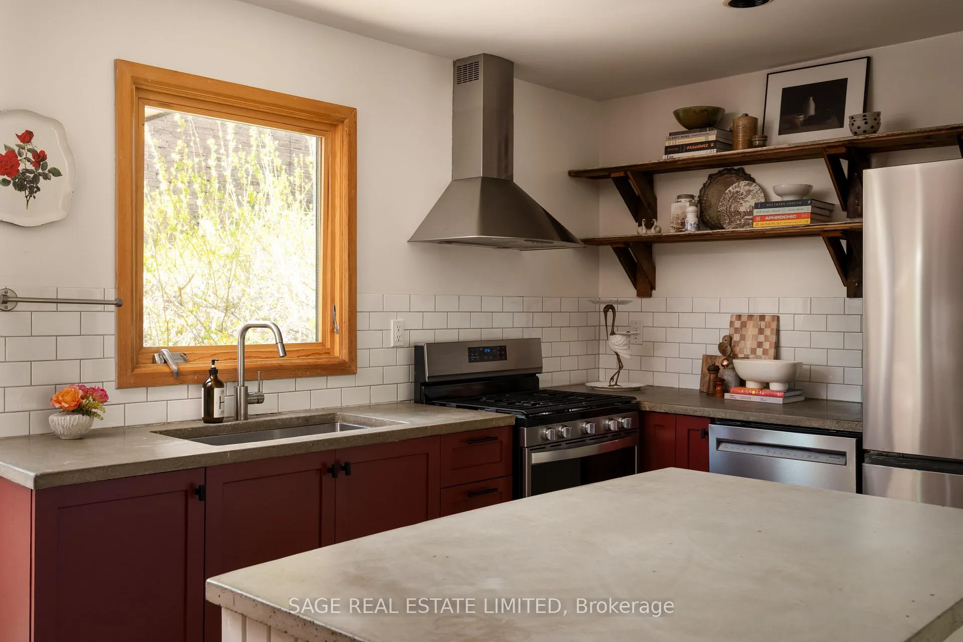Photo 7 of 12 Via Italia, Toronto, Corso Italia-Davenport — HOMEH