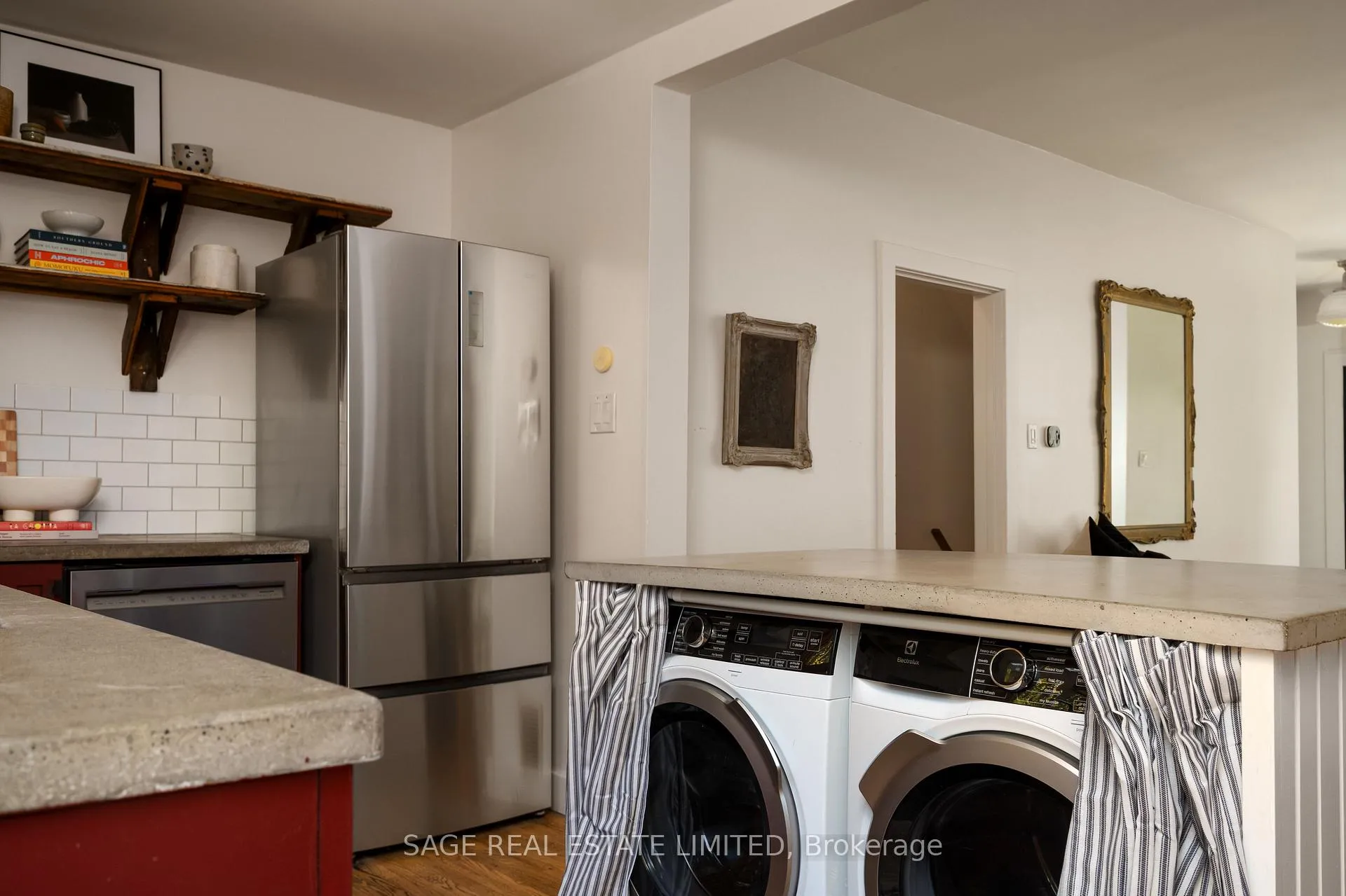 Photo 8 of 12 Via Italia, Toronto, Corso Italia-Davenport — HOMEH