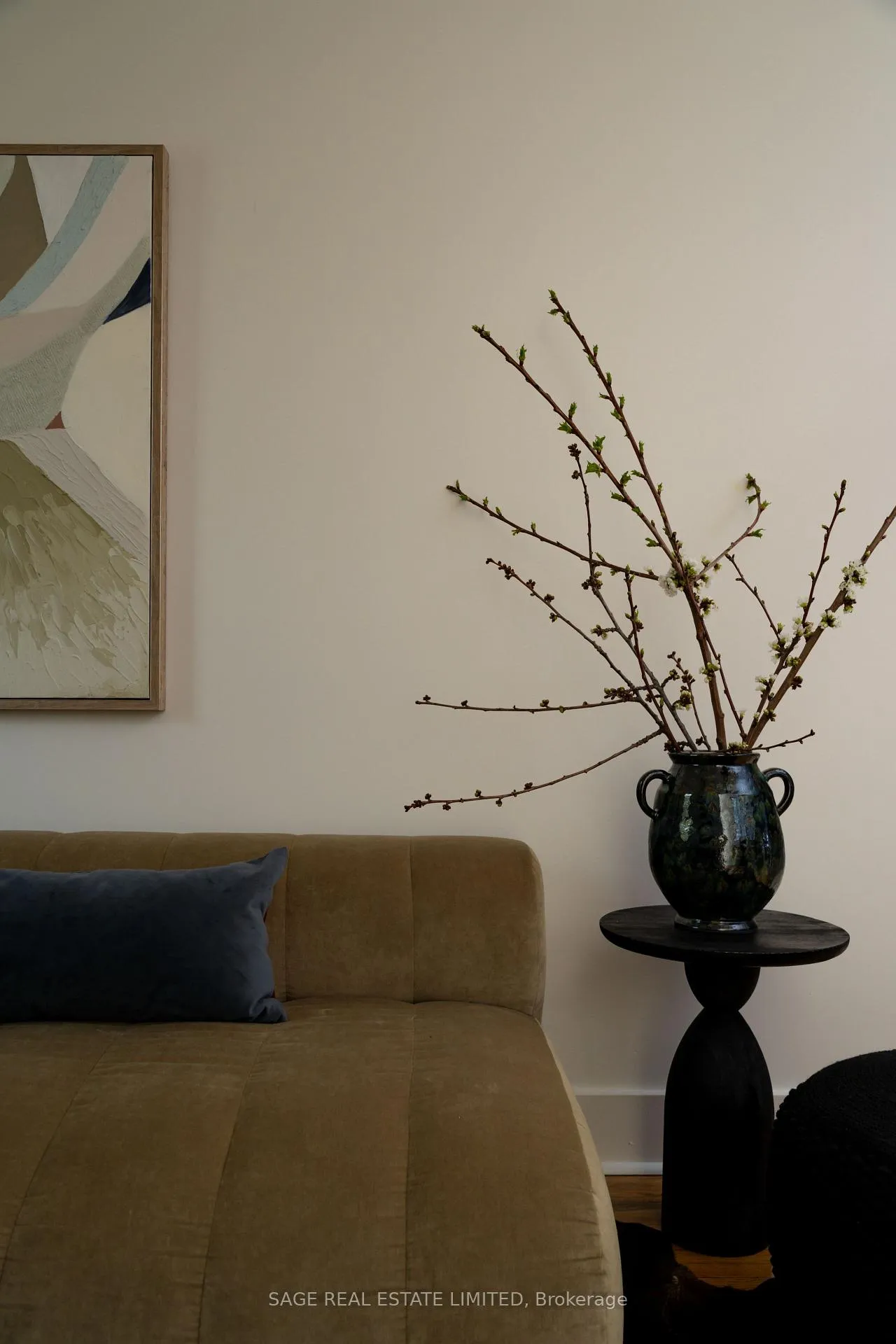 Photo 11 of 12 Via Italia, Toronto, Corso Italia-Davenport — HOMEH