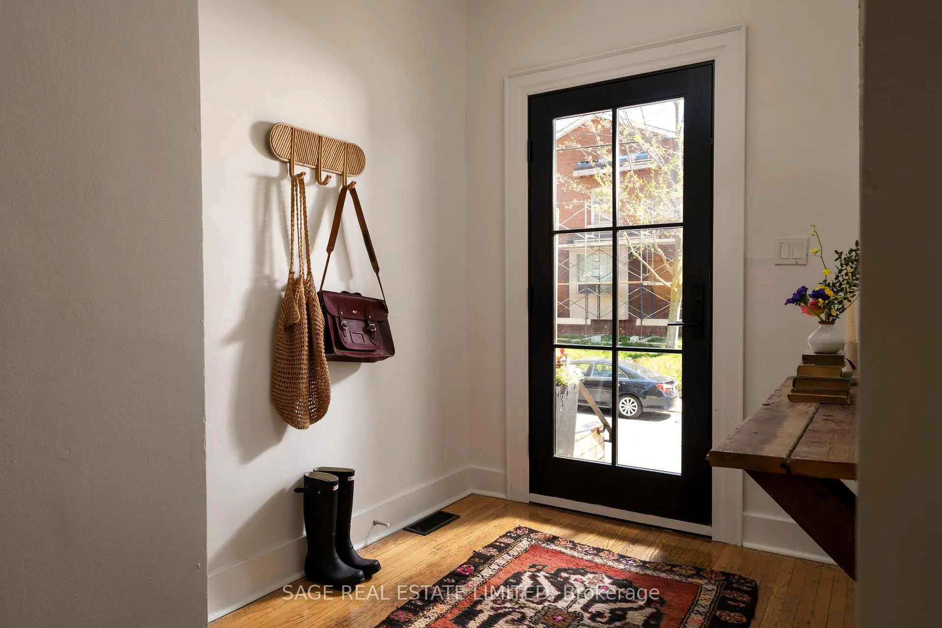 Photo 13 of 12 Via Italia, Toronto, Corso Italia-Davenport — HOMEH