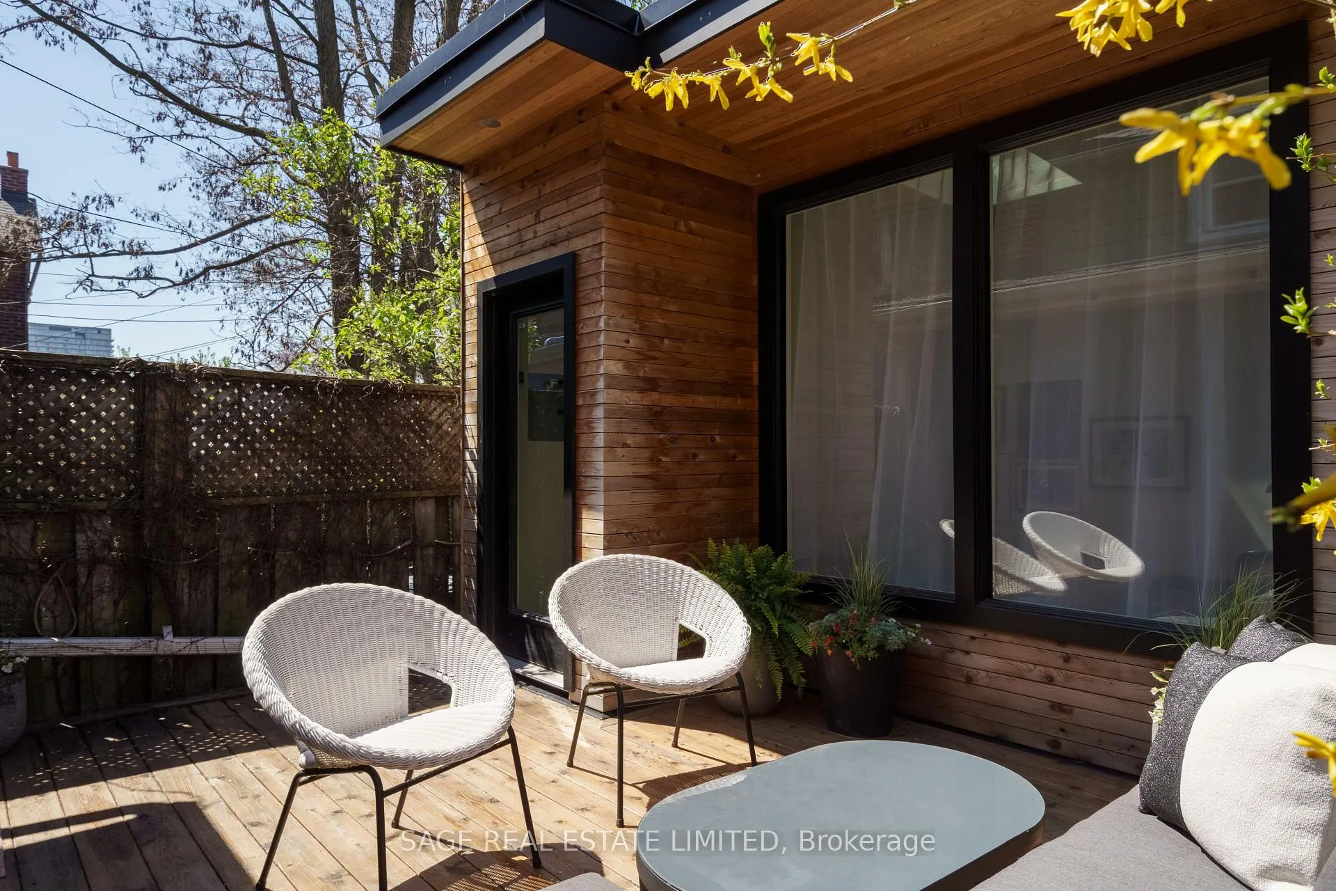Photo 27 of 12 Via Italia, Toronto, Corso Italia-Davenport — HOMEH