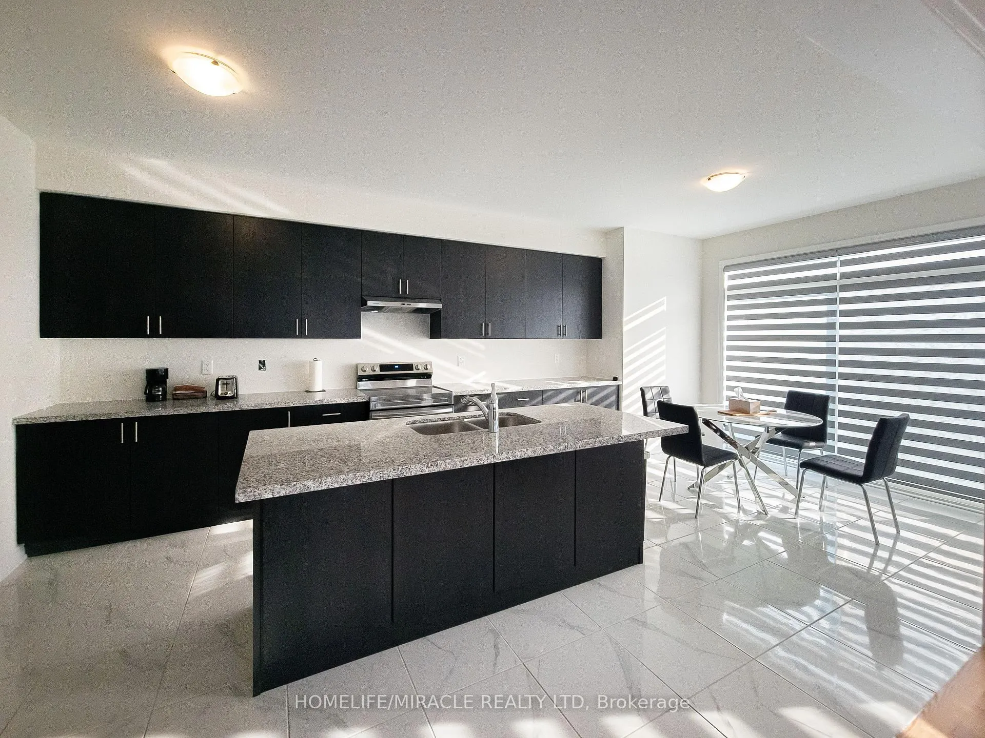 Photo 15 of 17 Ludlow Drive, Barrie, Rural Barrie Southeast — HOMEH