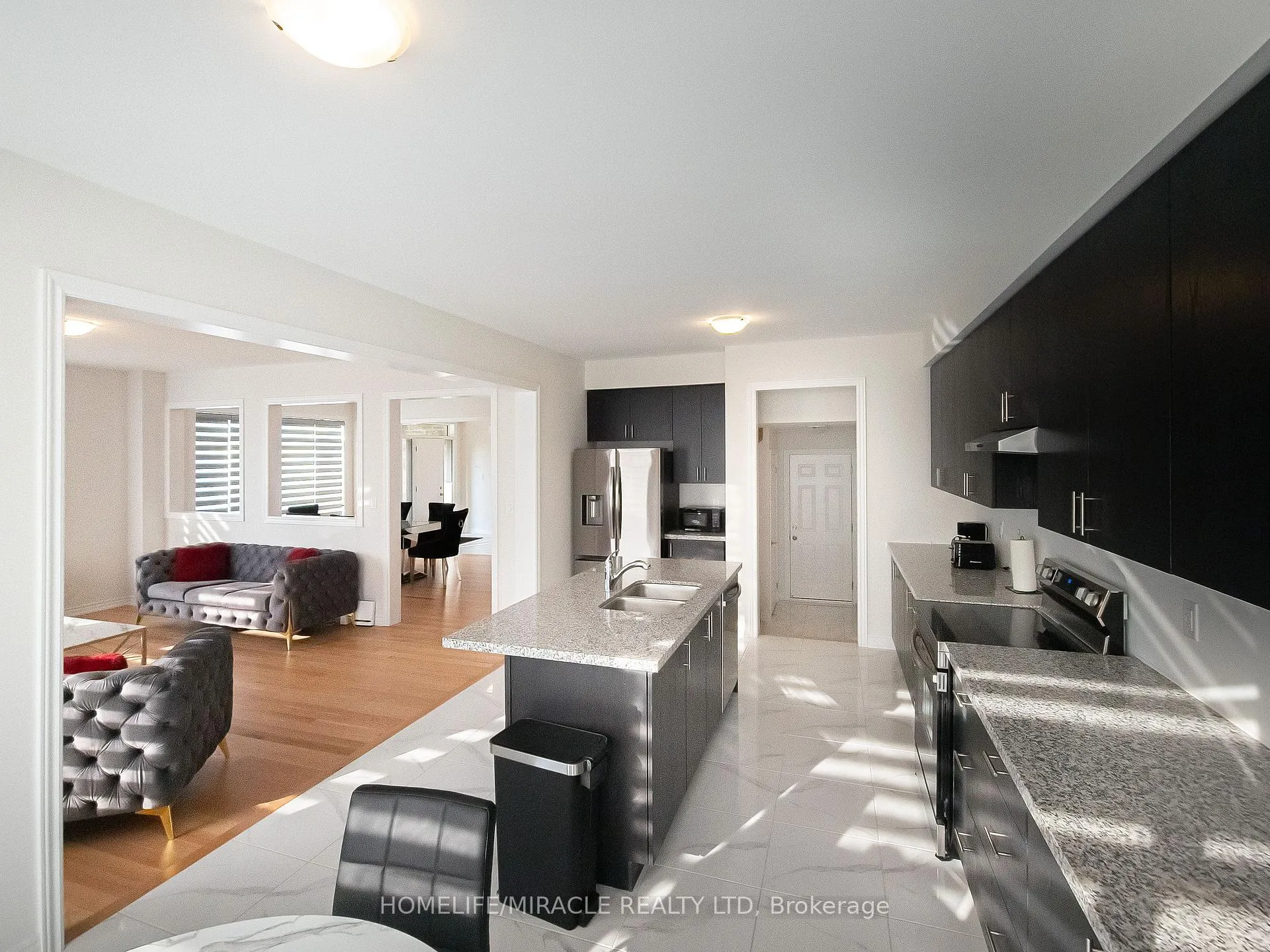 Photo 17 of 17 Ludlow Drive, Barrie, Rural Barrie Southeast — HOMEH