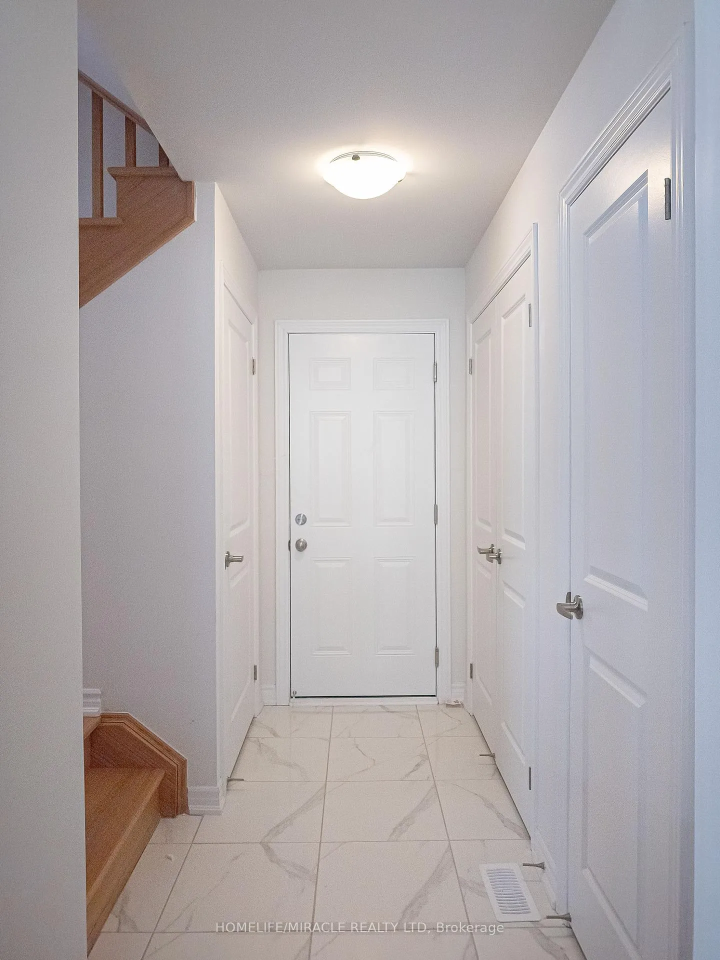 Photo 19 of 17 Ludlow Drive, Barrie, Rural Barrie Southeast — HOMEH