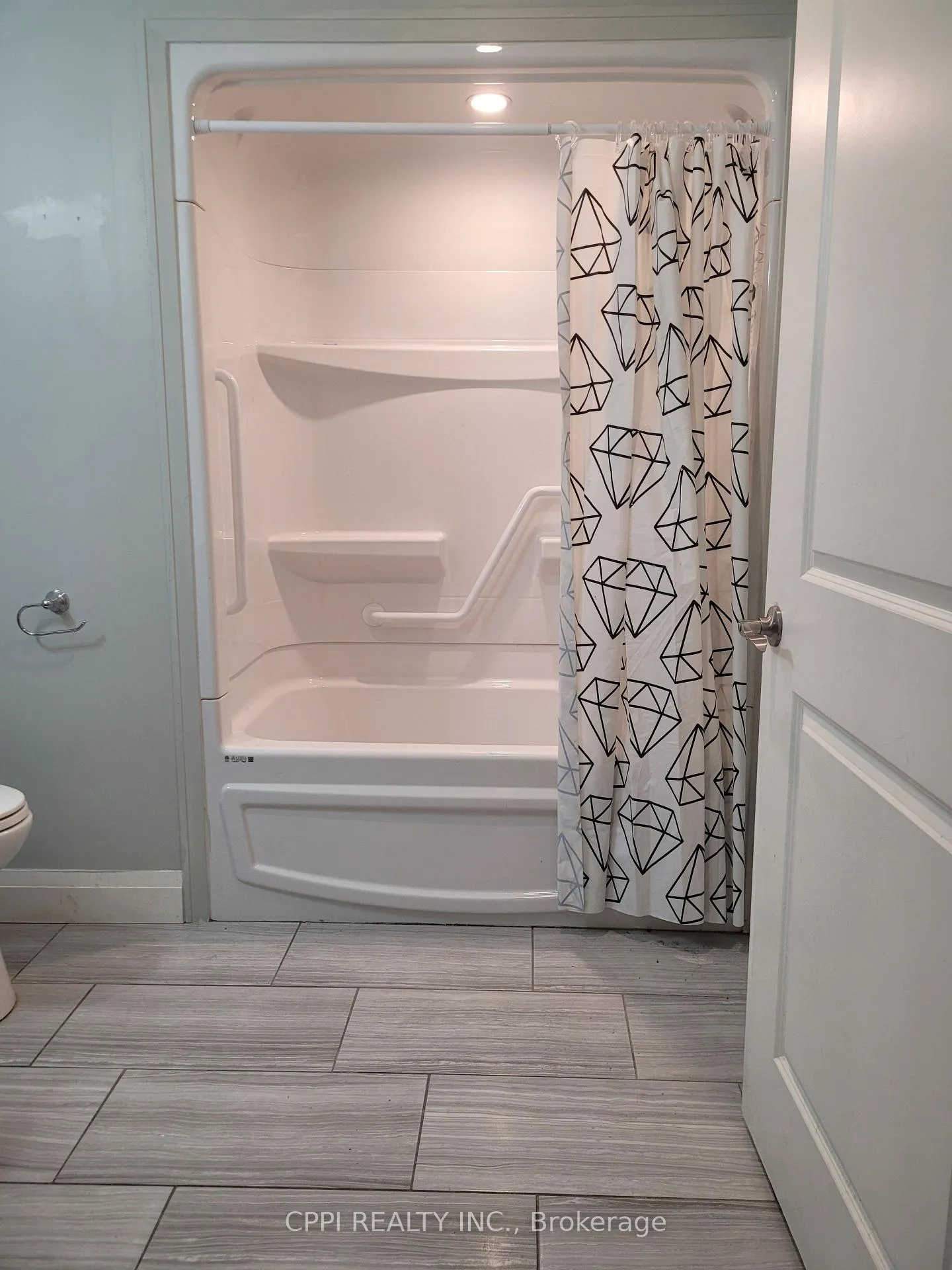 Photo 6 of Unit 102, 67 Minto Street, Port Colborne, Main Street — HOMEH