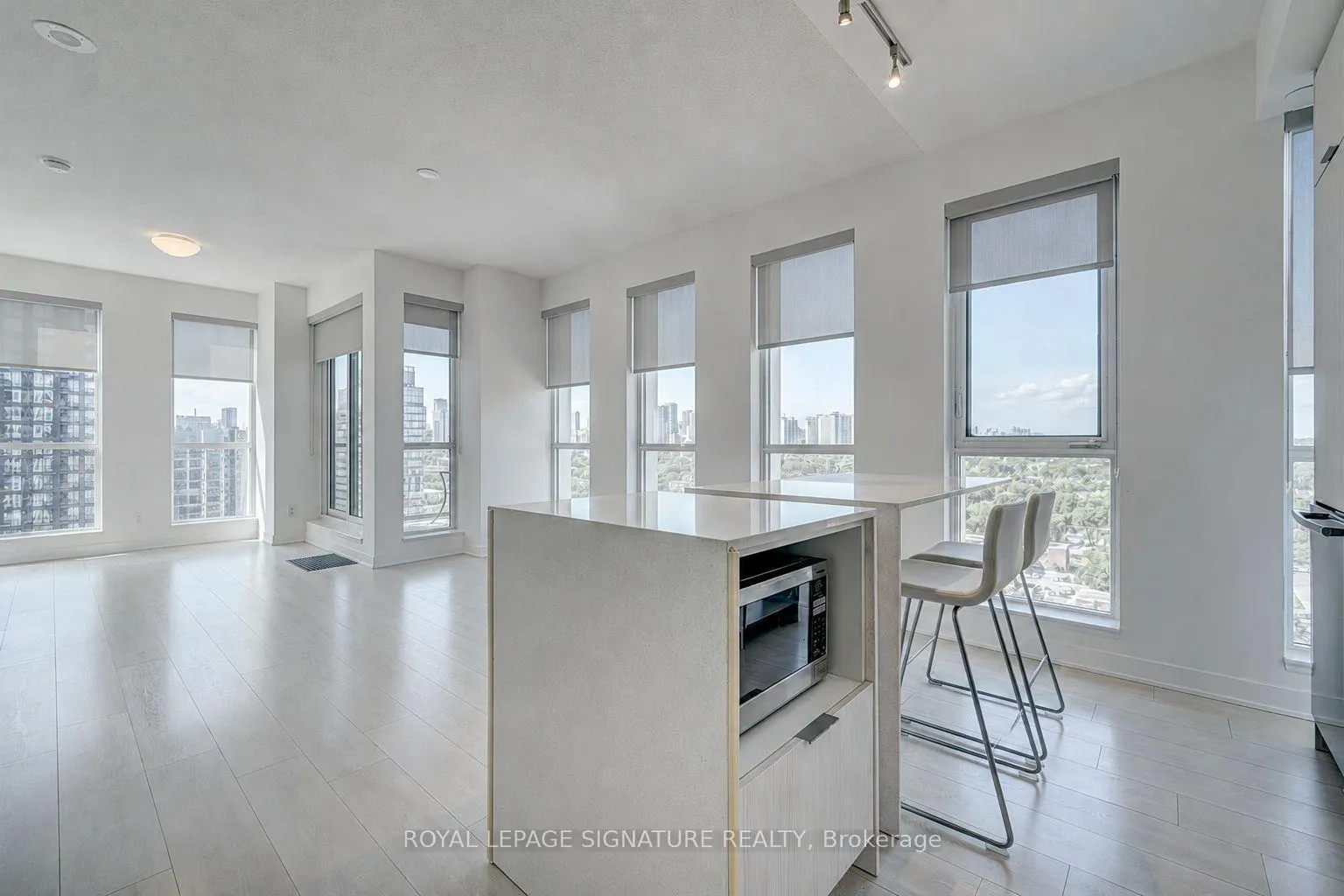 Photo 4 of Unit 1909, 170 Sumach Street, Toronto, Regent Park — HOMEH