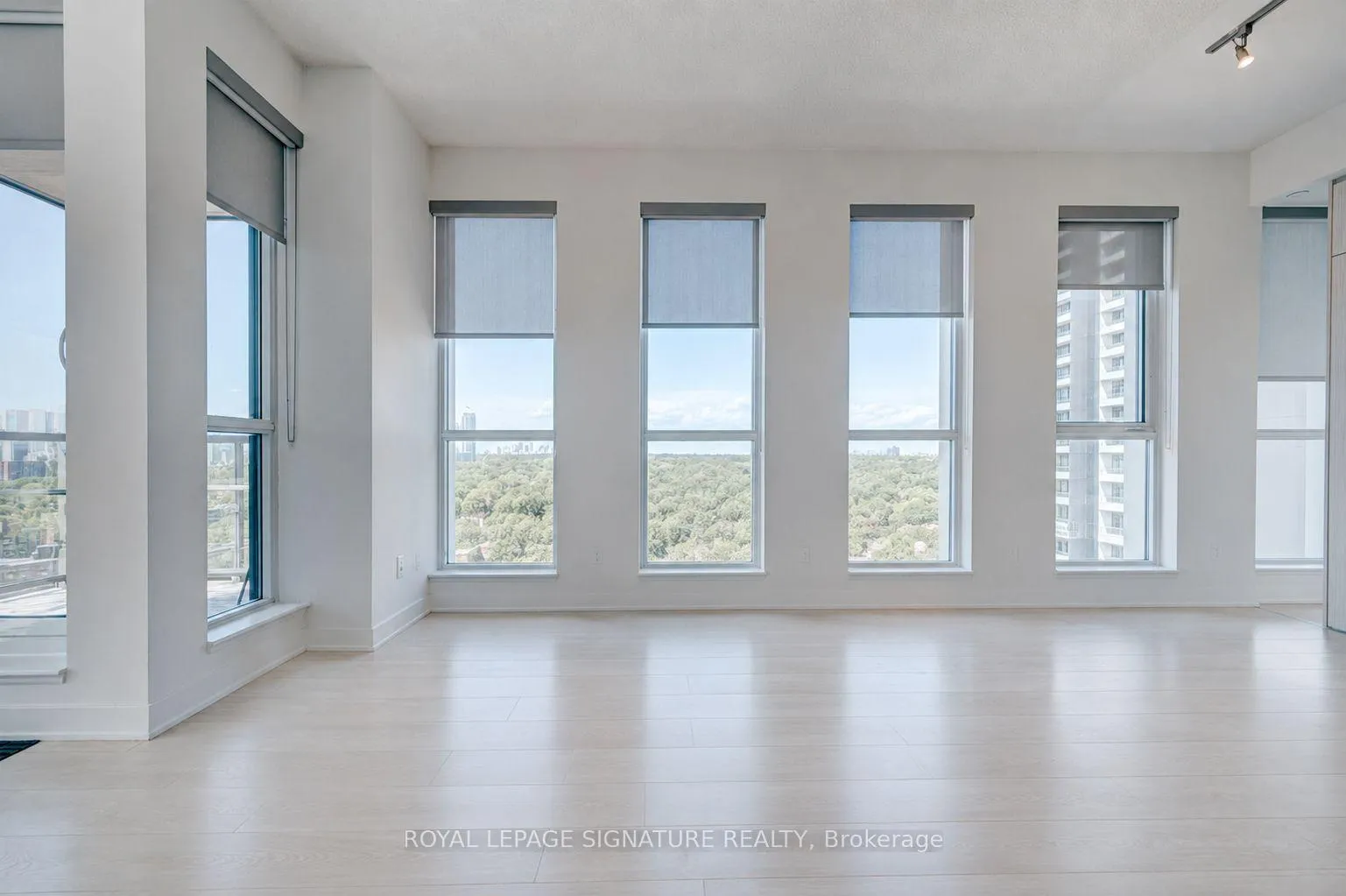 Photo 5 of Unit 1909, 170 Sumach Street, Toronto, Regent Park — HOMEH