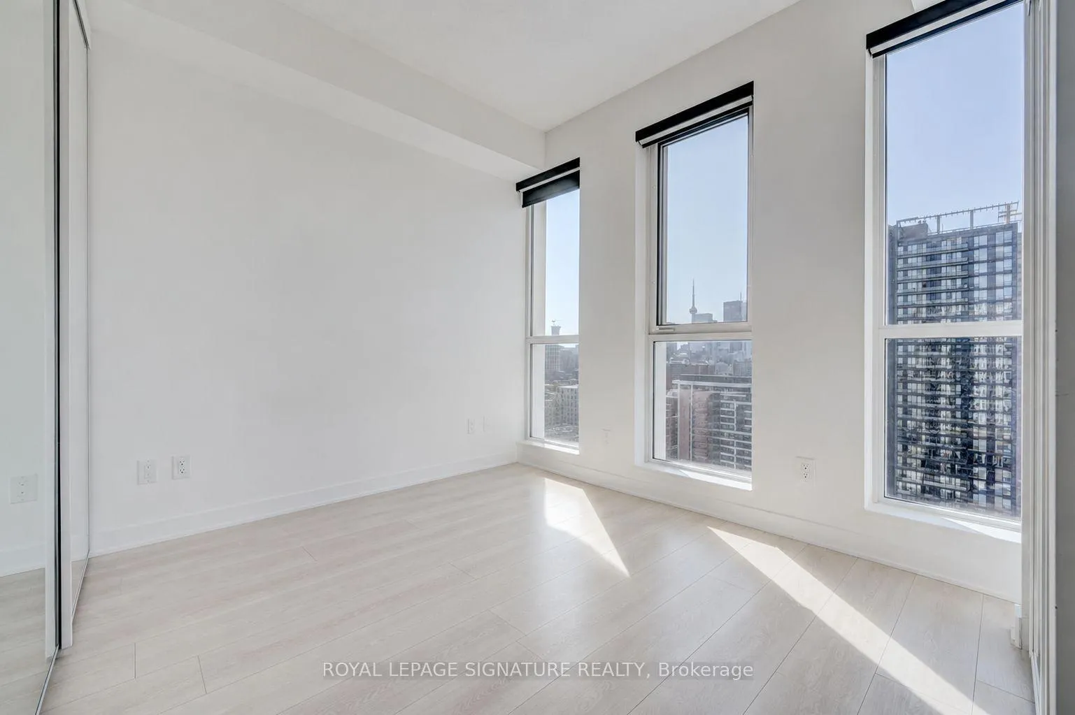 Photo 10 of Unit 1909, 170 Sumach Street, Toronto, Regent Park — HOMEH