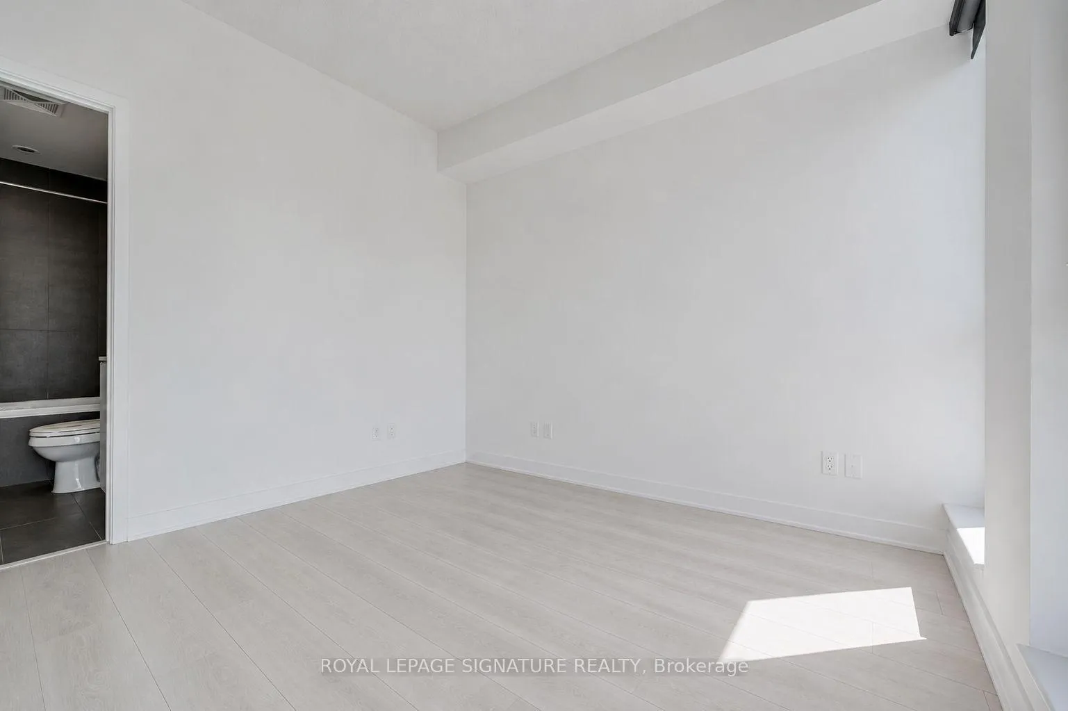 Photo 11 of Unit 1909, 170 Sumach Street, Toronto, Regent Park — HOMEH
