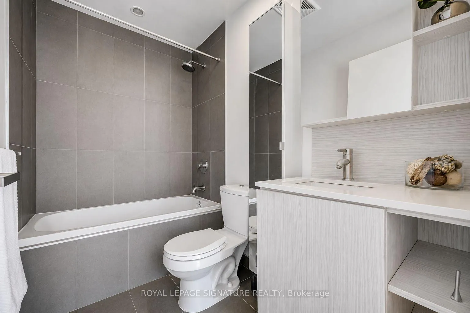 Photo 13 of Unit 1909, 170 Sumach Street, Toronto, Regent Park — HOMEH