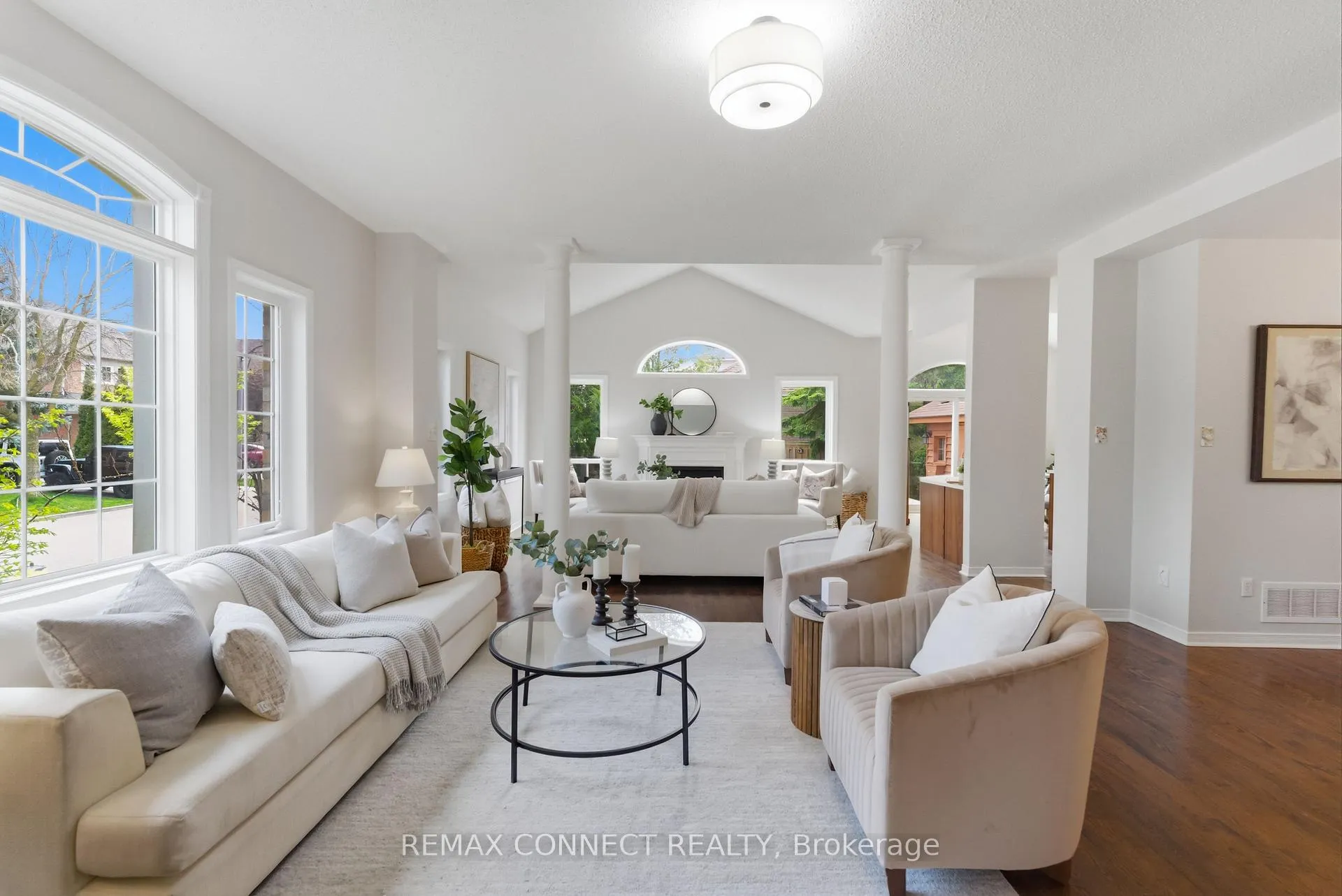 Photo 9 of 16 White Cedar Drive, Markham, Legacy — HOMEH
