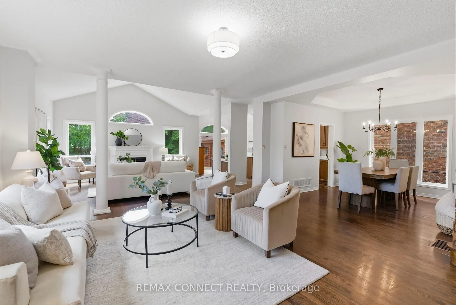 Photo 10 of 16 White Cedar Drive, Markham, Legacy — HOMEH