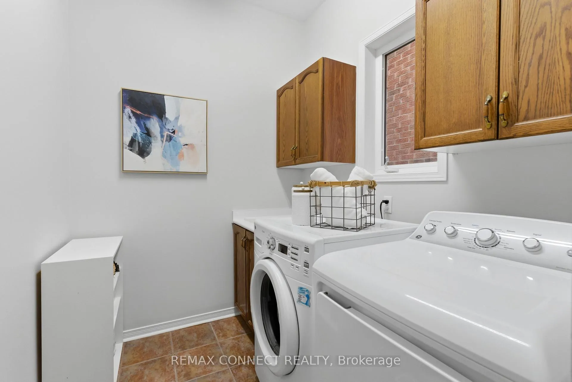 Photo 17 of 16 White Cedar Drive, Markham, Legacy — HOMEH