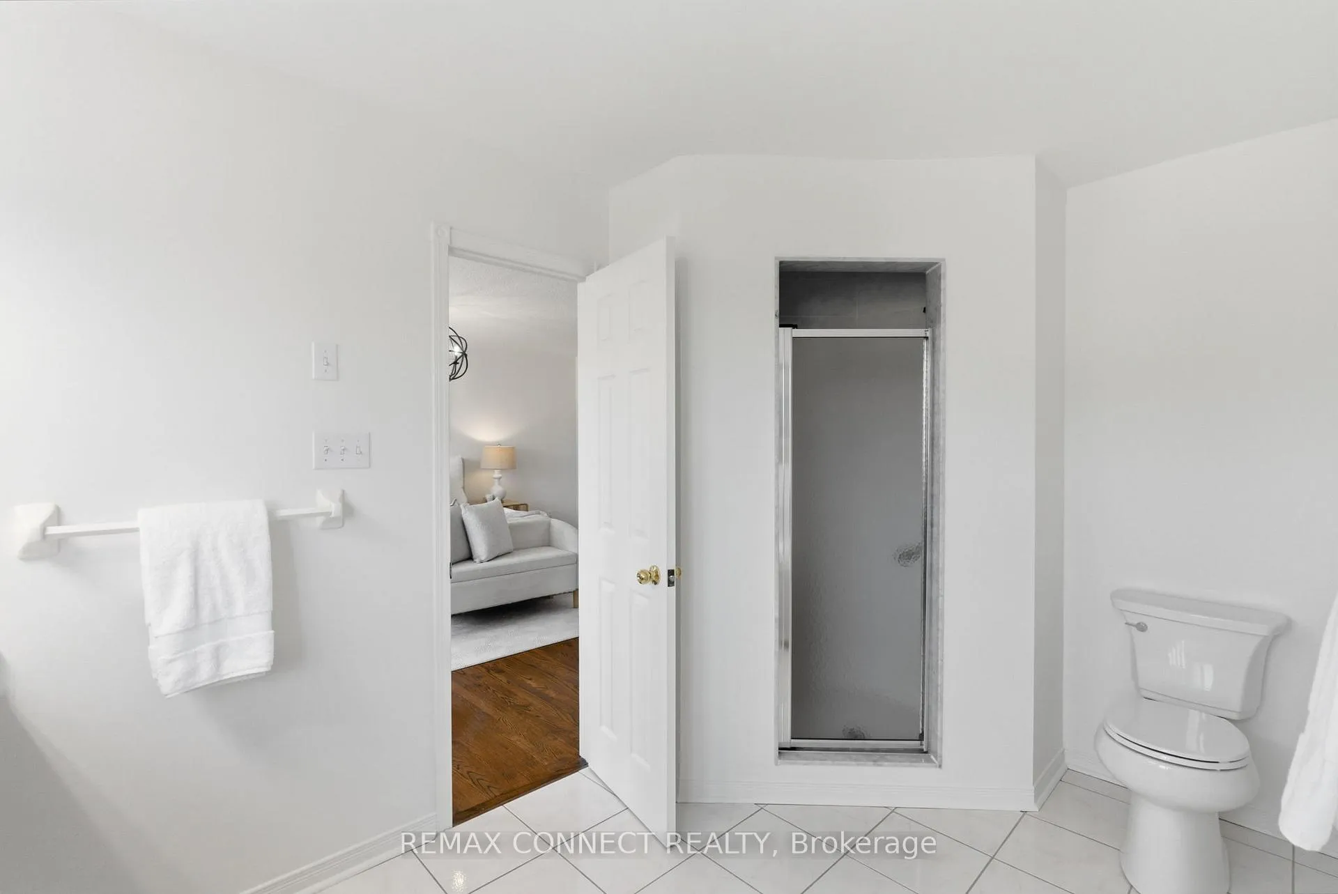 Photo 23 of 16 White Cedar Drive, Markham, Legacy — HOMEH