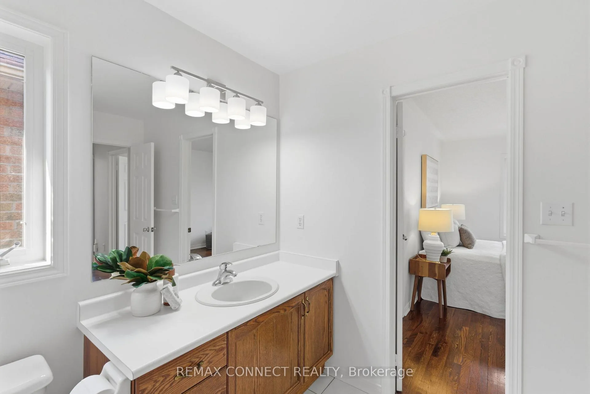 Photo 28 of 16 White Cedar Drive, Markham, Legacy — HOMEH