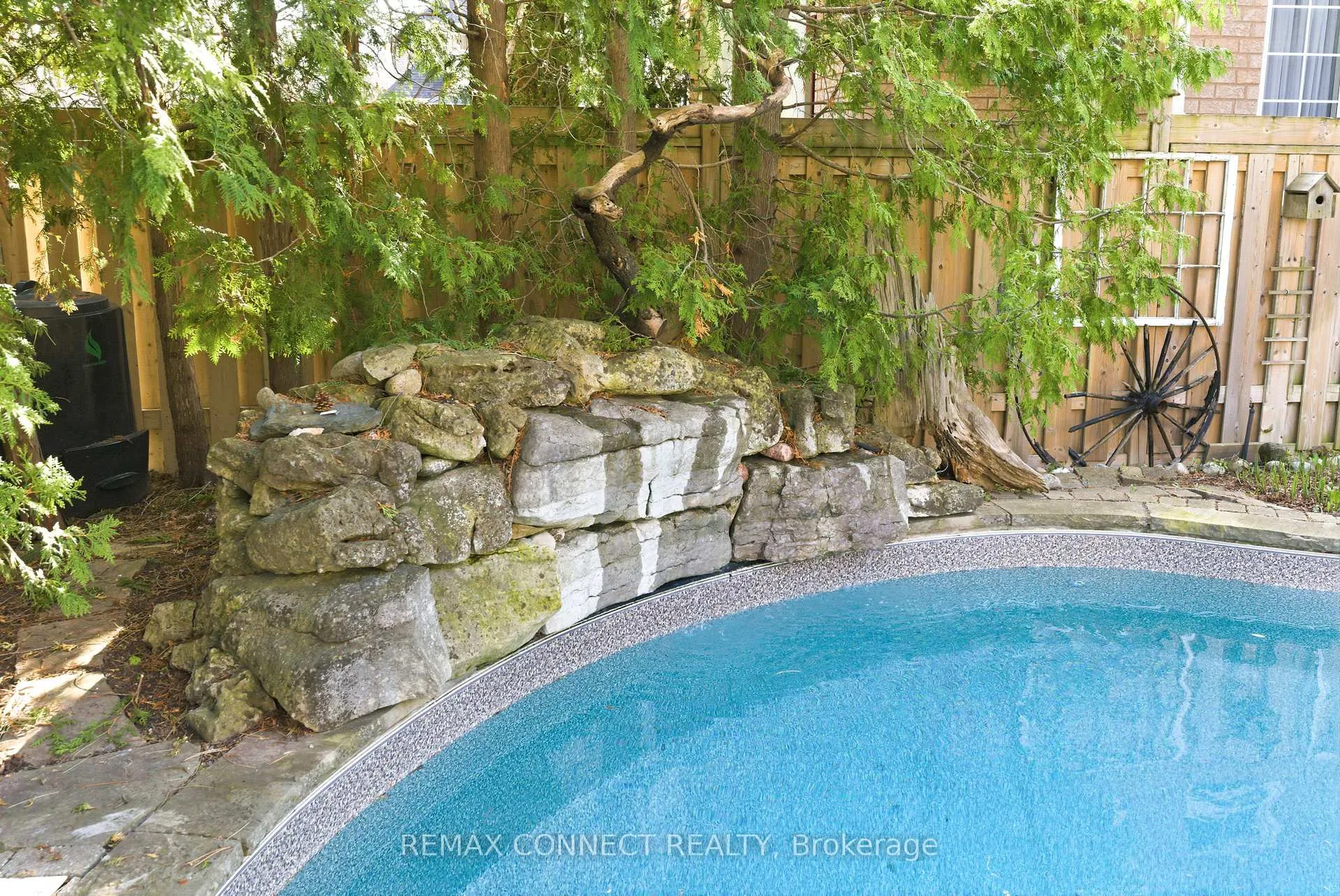 Photo 36 of 16 White Cedar Drive, Markham, Legacy — HOMEH