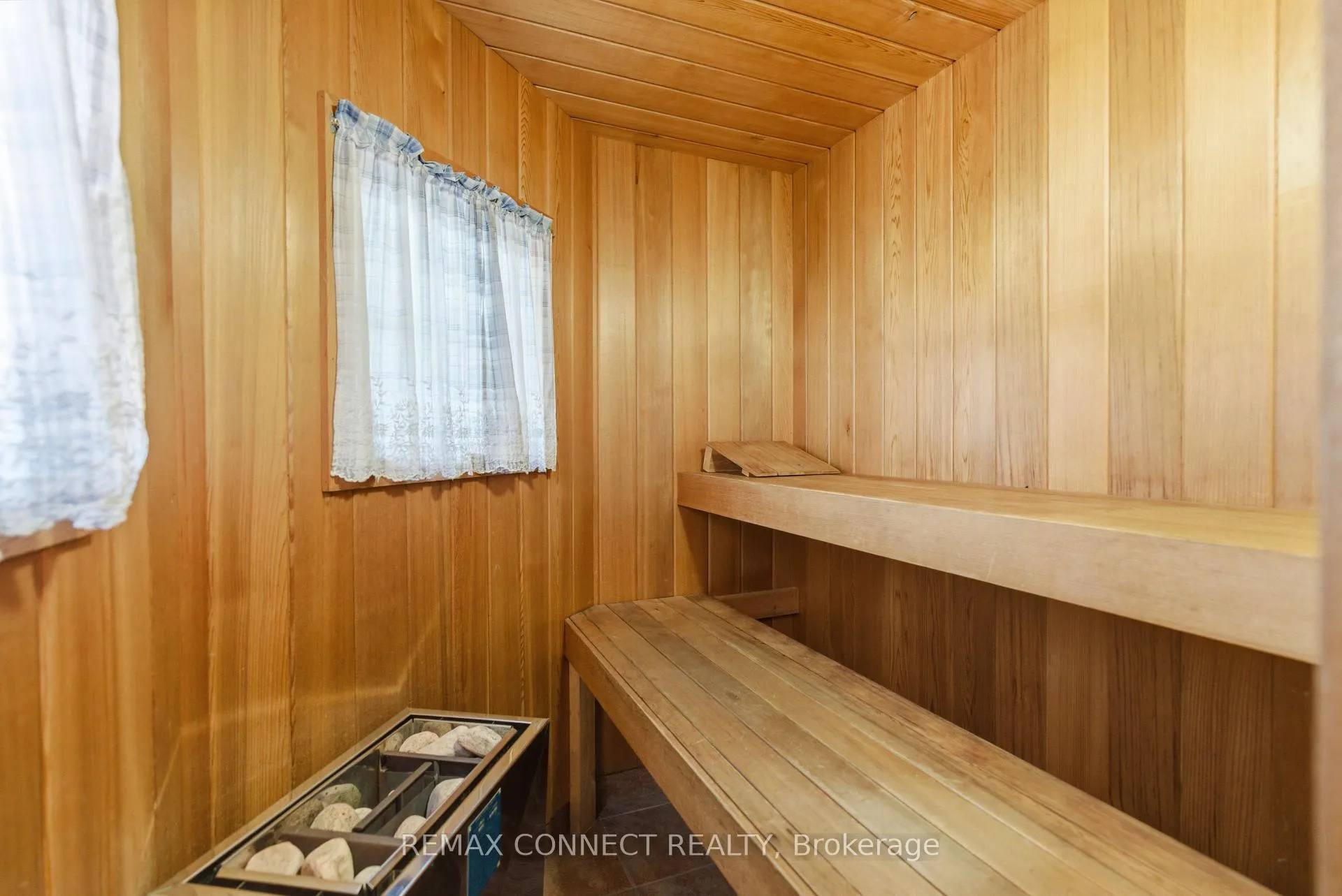 Photo 39 of 16 White Cedar Drive, Markham, Legacy — HOMEH