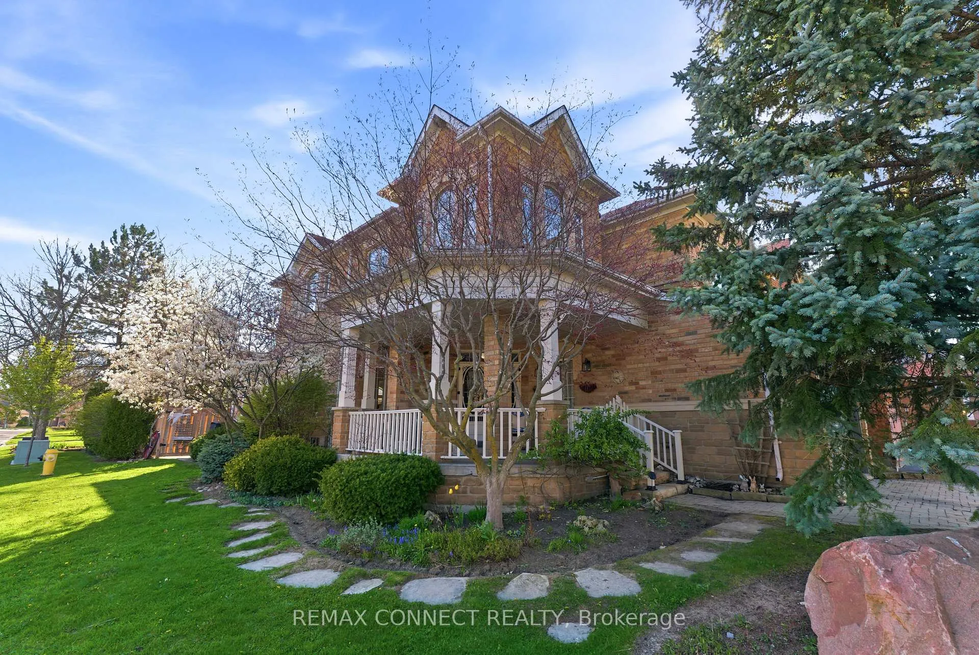 Photo 42 of 16 White Cedar Drive, Markham, Legacy — HOMEH