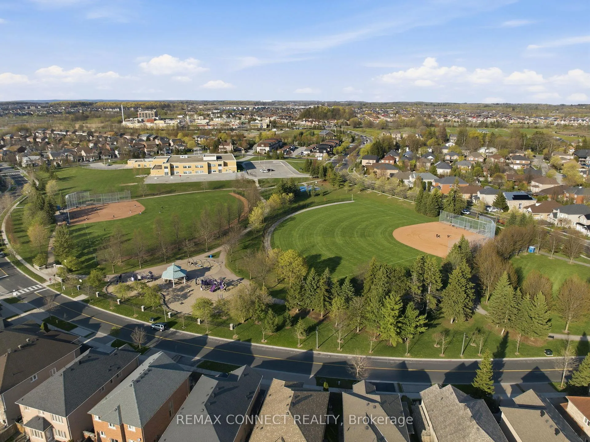Photo 46 of 16 White Cedar Drive, Markham, Legacy — HOMEH