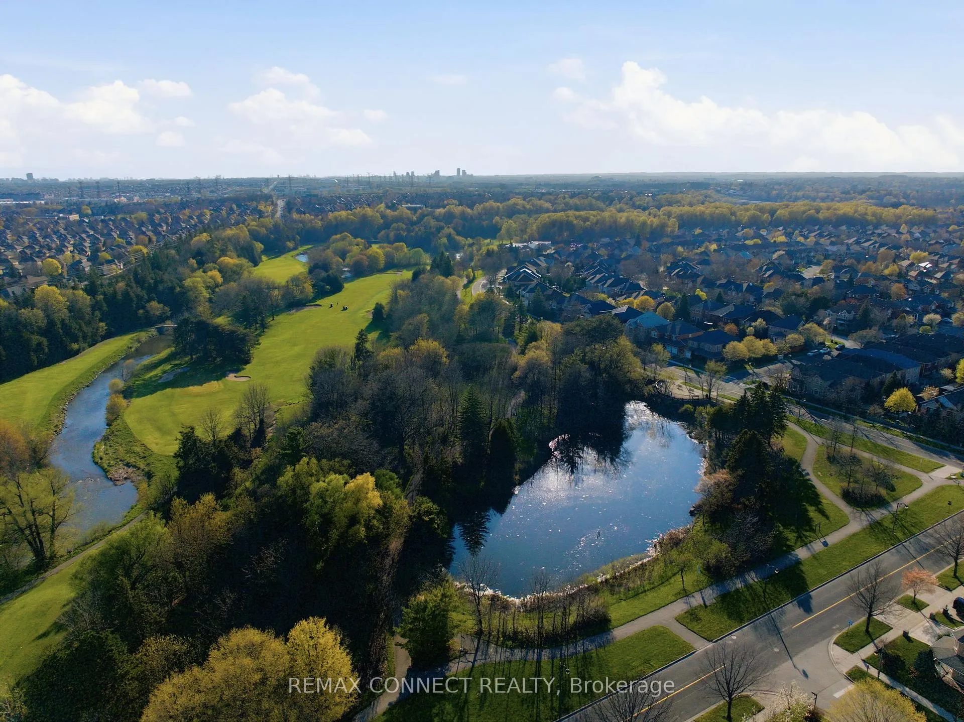 Photo 47 of 16 White Cedar Drive, Markham, Legacy — HOMEH
