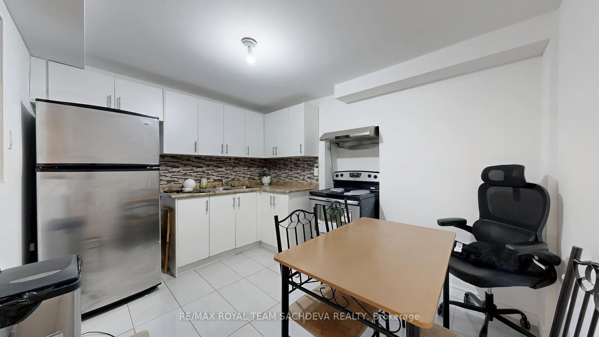 Photo 2 of Unit LOWER, 173 Dean Park Road, Scarborough, Rouge — HOMEH