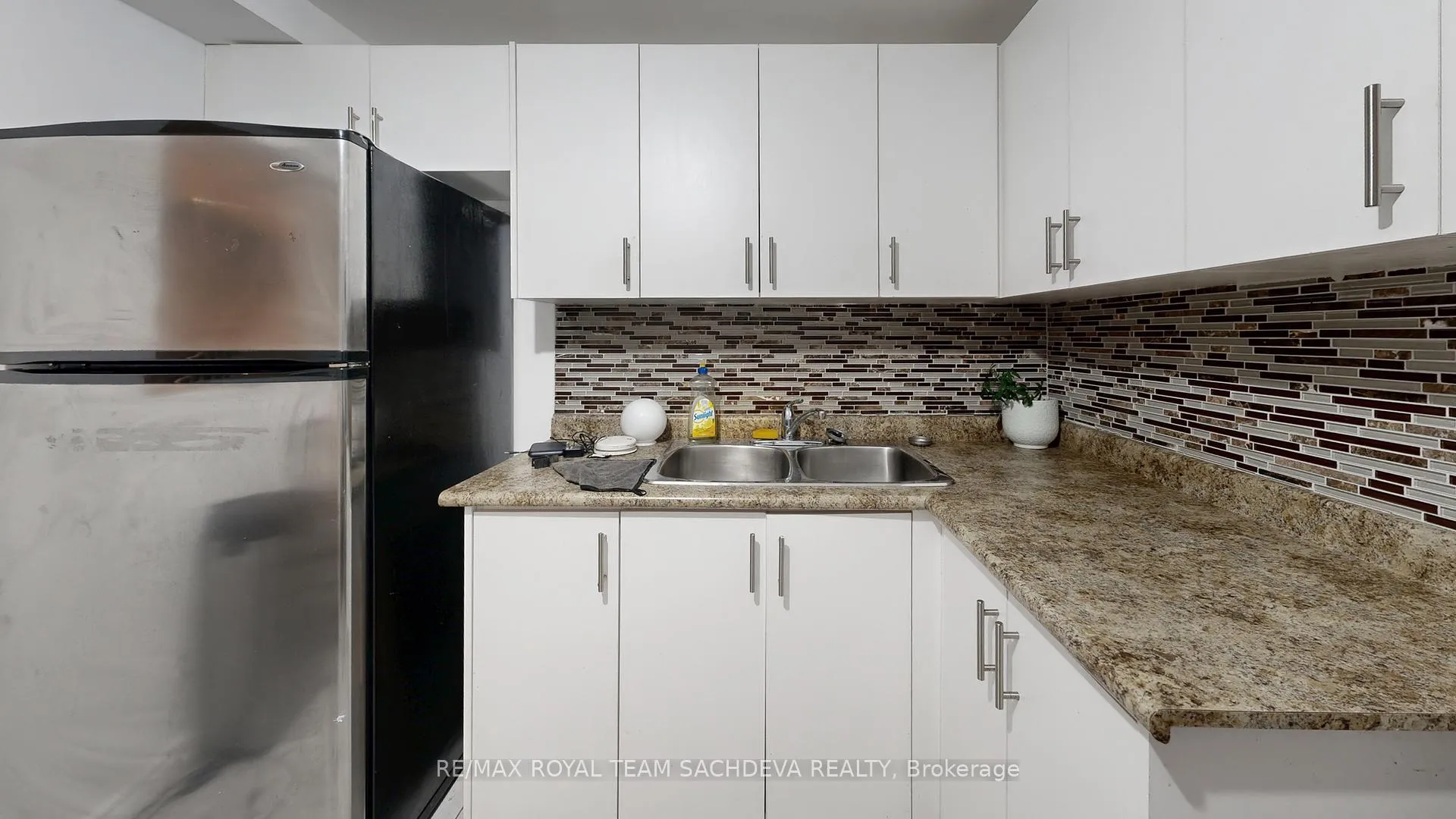 Photo 5 of Unit LOWER, 173 Dean Park Road, Scarborough, Rouge — HOMEH
