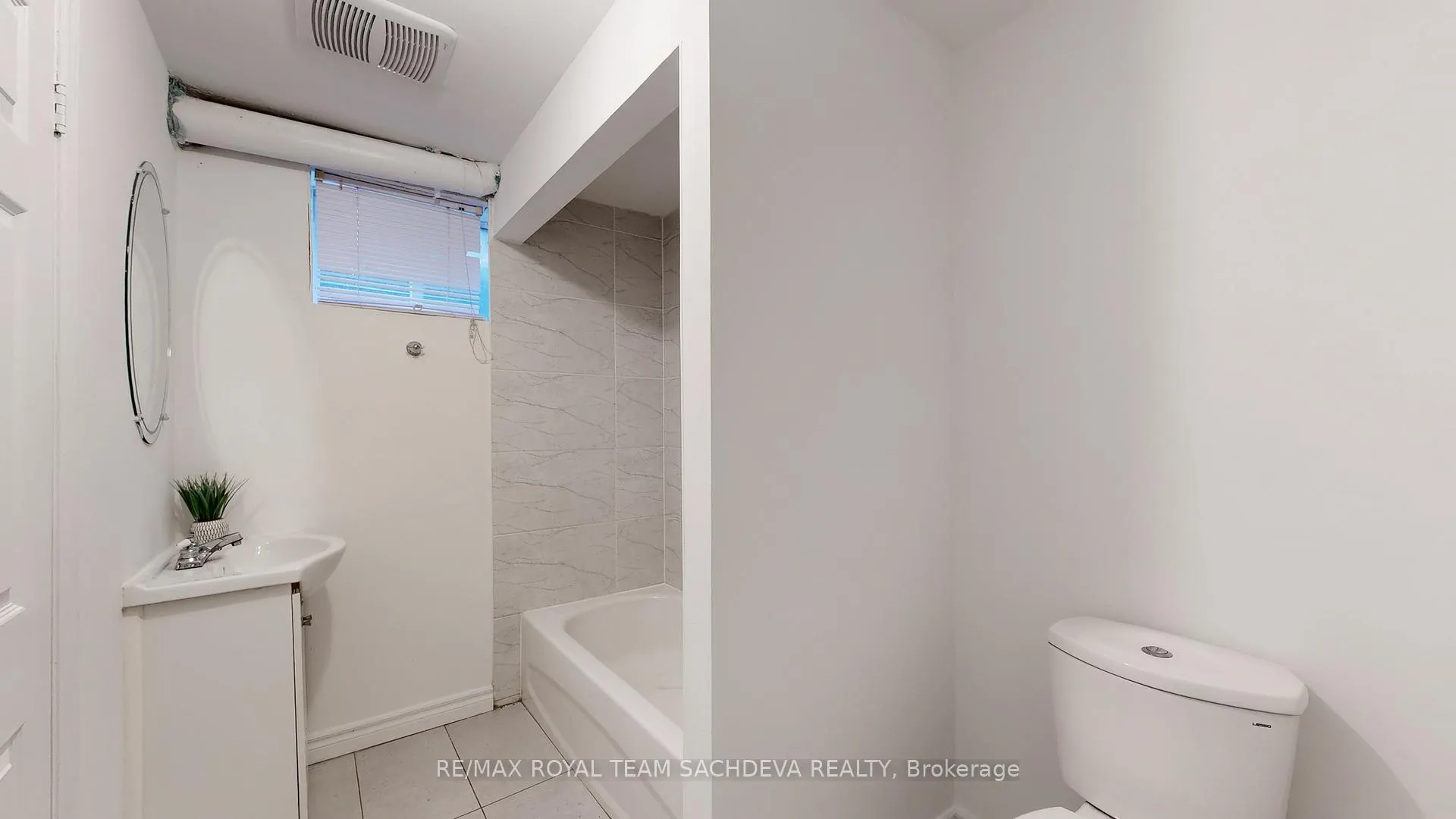 Photo 12 of Unit LOWER, 173 Dean Park Road, Scarborough, Rouge — HOMEH