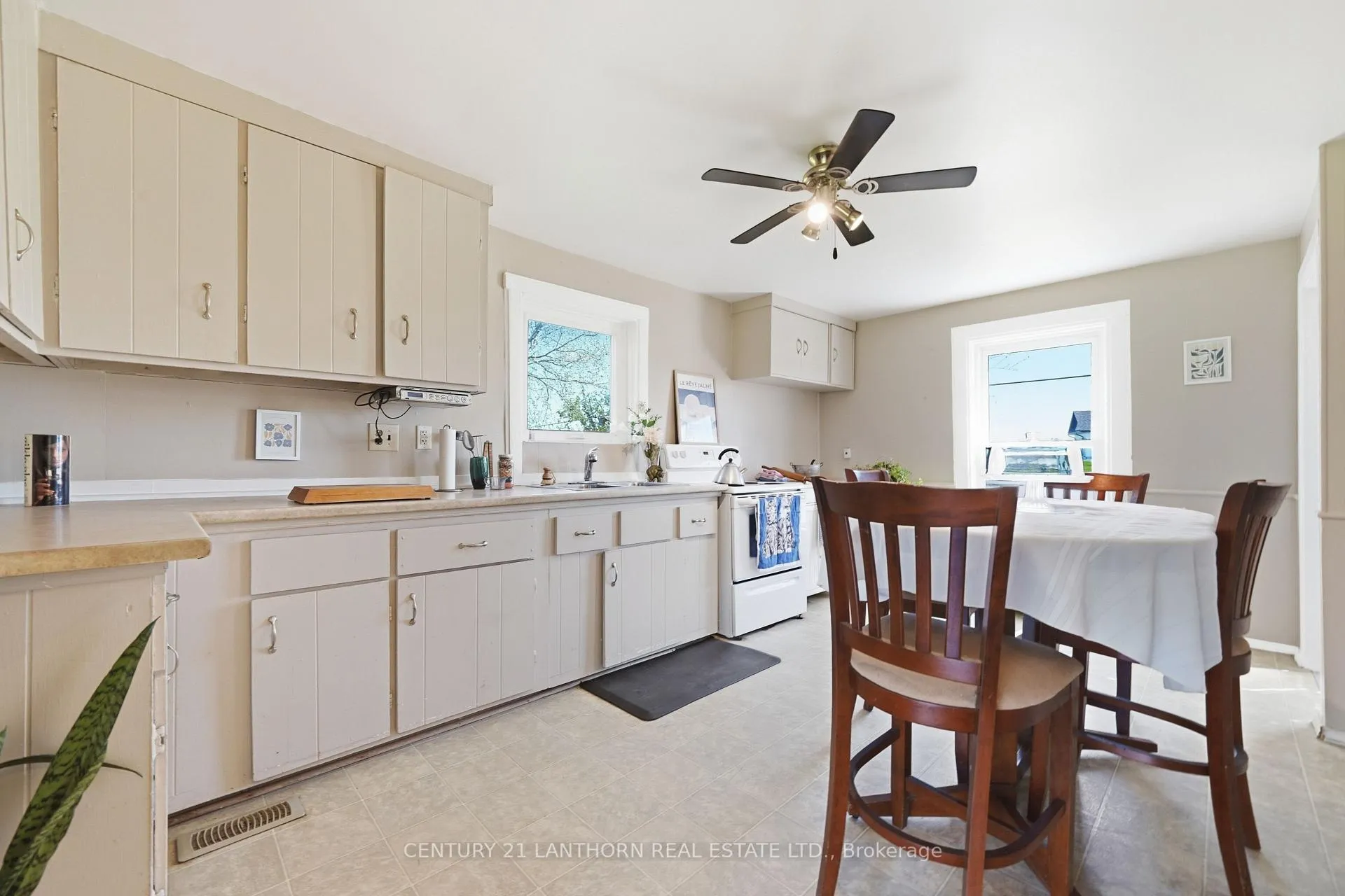 Photo 3 of 1229 County 7 Road, Prince Edward County, North Marysburg Ward — HOMEH