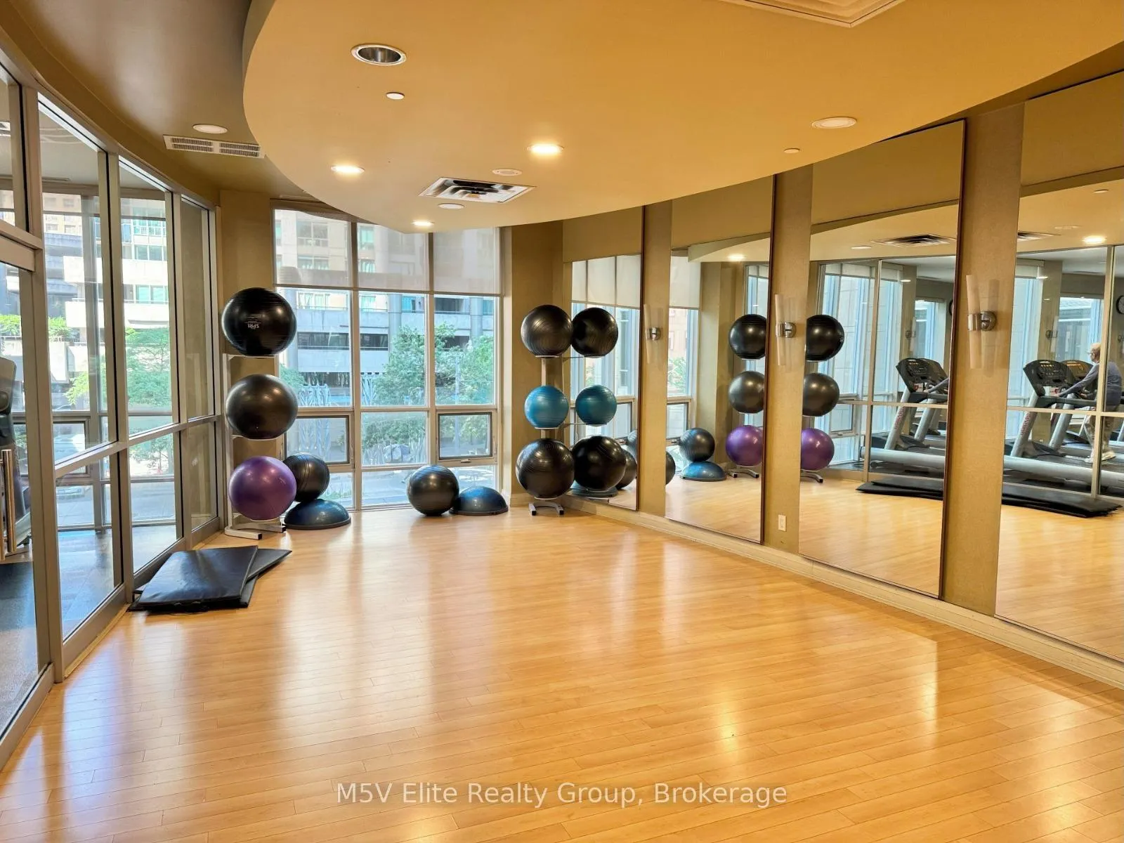 Photo 4 of Unit 511, 761 Bay Street, Toronto, Bay Street Corridor — HOMEH