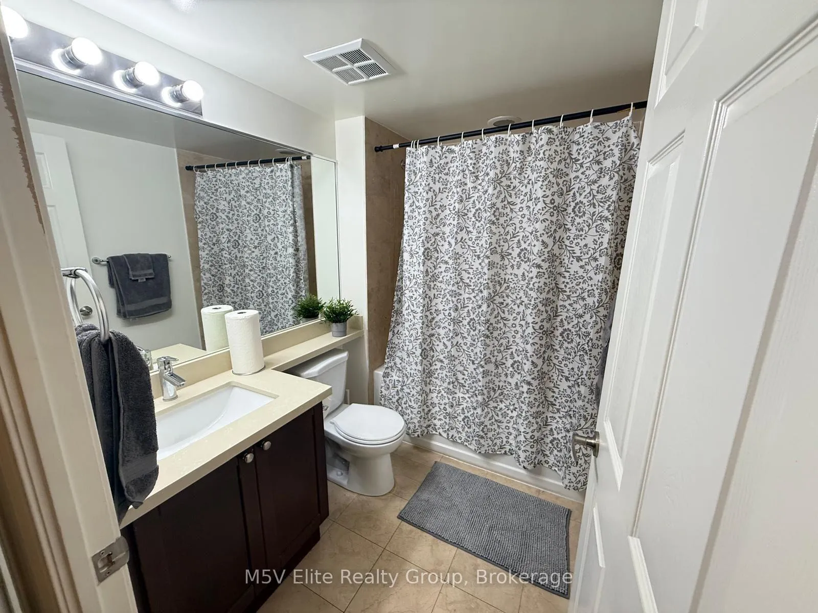 Photo 9 of Unit 511, 761 Bay Street, Toronto, Bay Street Corridor — HOMEH