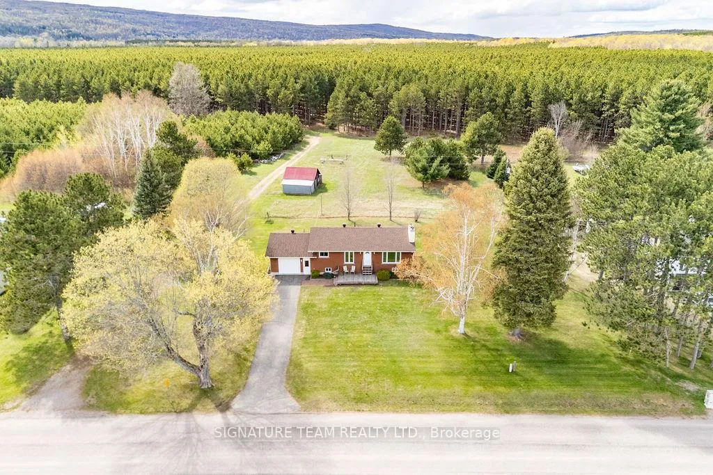 Photo 7 of 1039 Lake Clear Road, Bonnechere Valley, Eganville/Bonnechere Twp — HOMEH