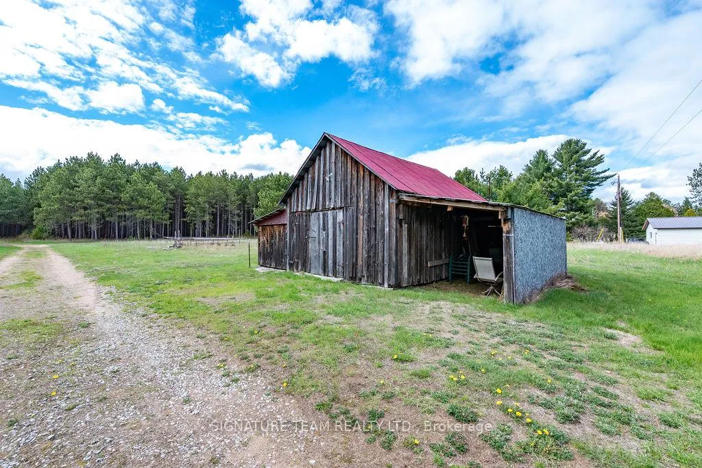 Photo 15 of 1039 Lake Clear Road, Bonnechere Valley, Eganville/Bonnechere Twp — HOMEH