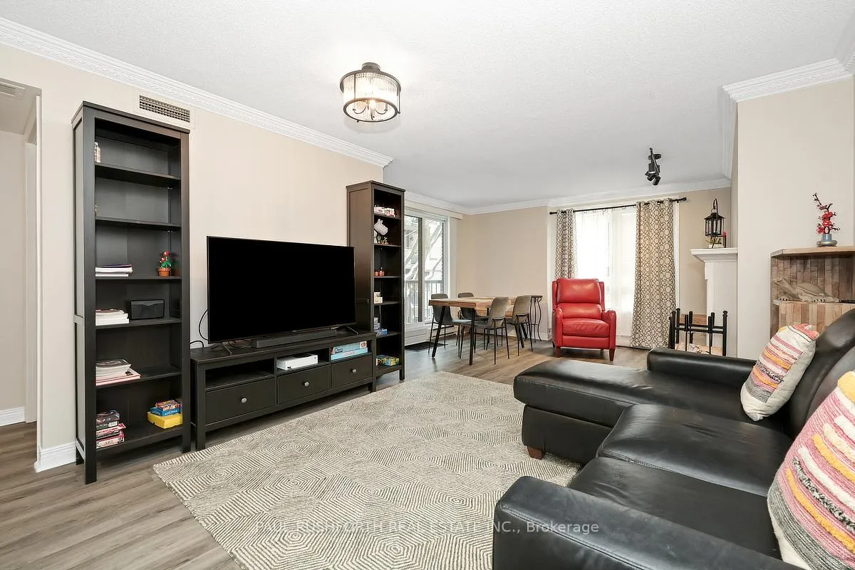 Photo 5 of Unit 202, 939 North River Road, Ottawa, Overbrook — HOMEH