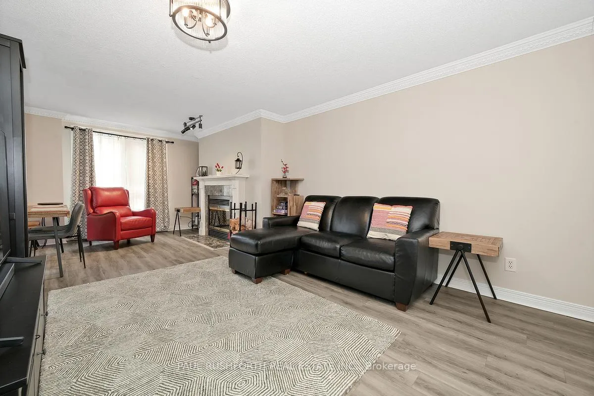 Photo 6 of Unit 202, 939 North River Road, Ottawa, Overbrook — HOMEH