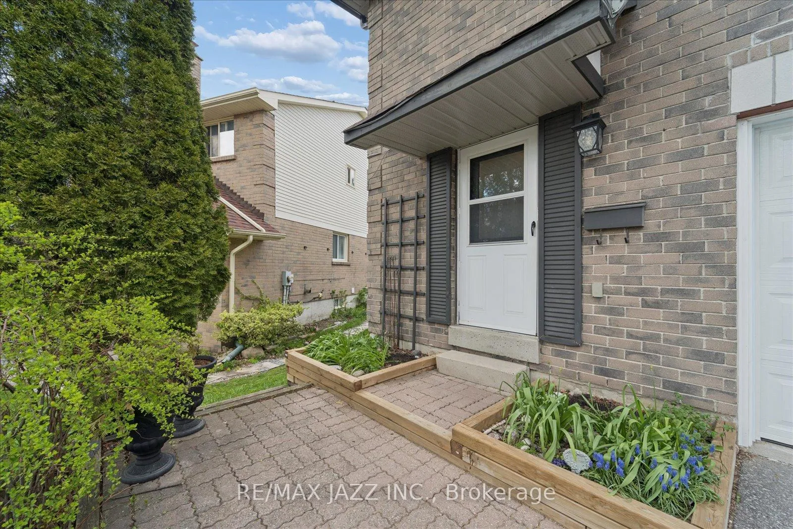 Photo 2 of 1360 Sunnybrae Crescent, Oshawa, Donevan — HOMEH