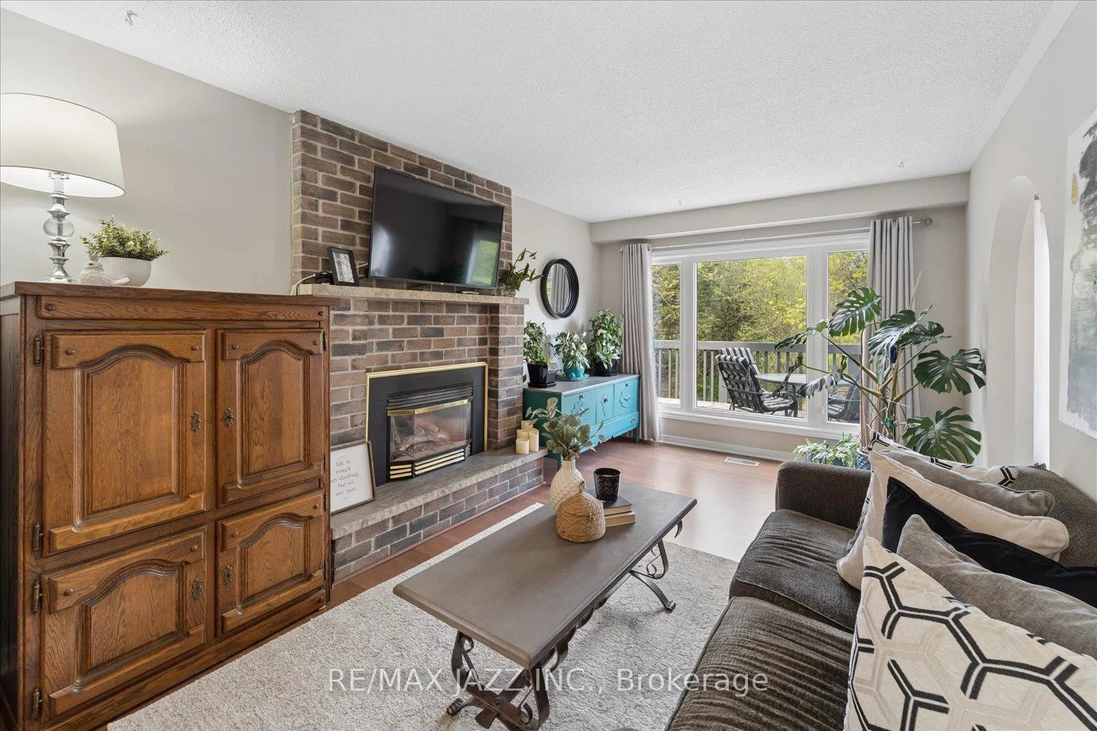 Photo 6 of 1360 Sunnybrae Crescent, Oshawa, Donevan — HOMEH
