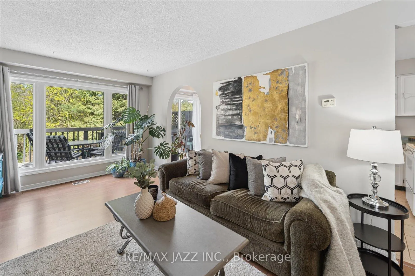 Photo 7 of 1360 Sunnybrae Crescent, Oshawa, Donevan — HOMEH