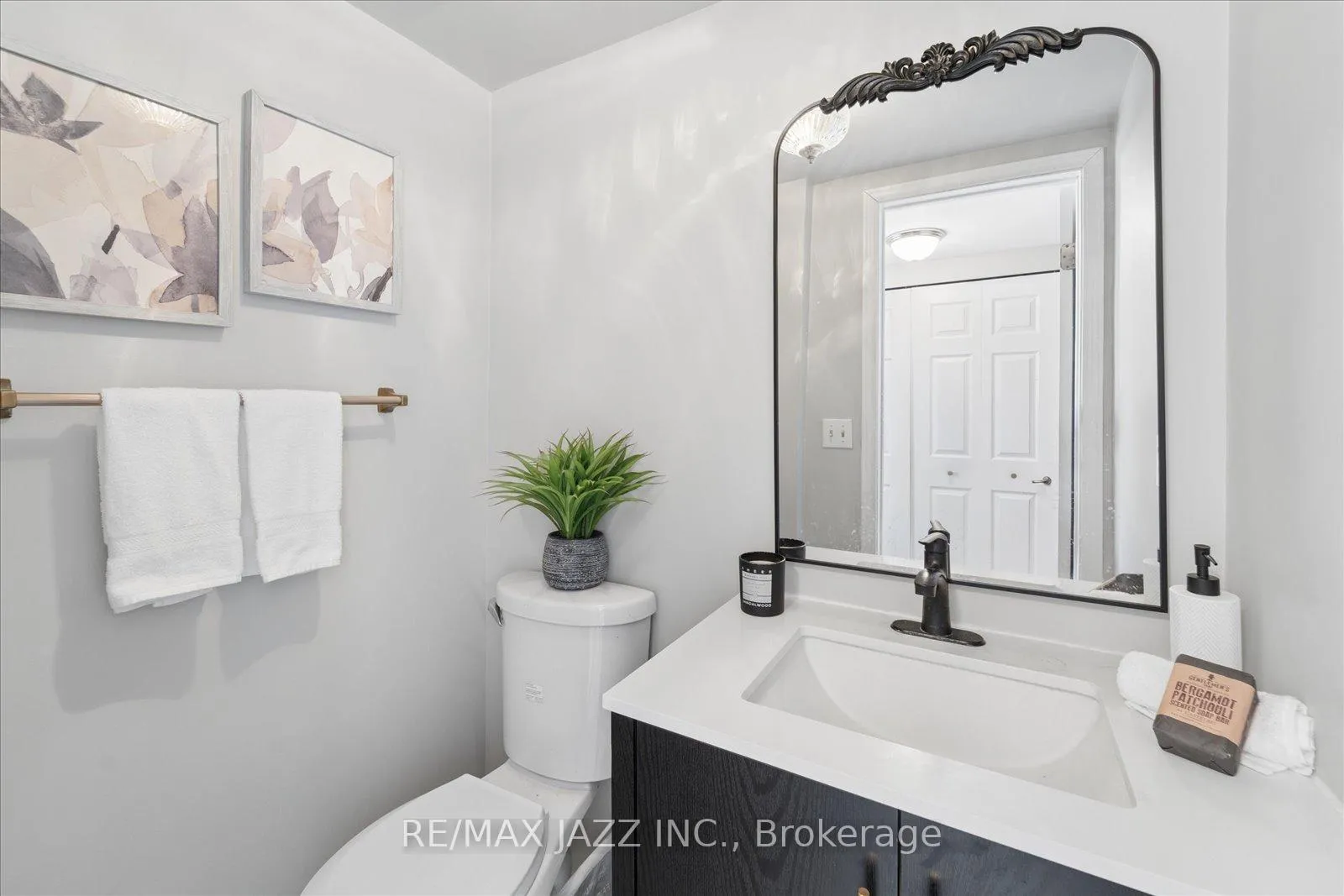 Photo 16 of 1360 Sunnybrae Crescent, Oshawa, Donevan — HOMEH