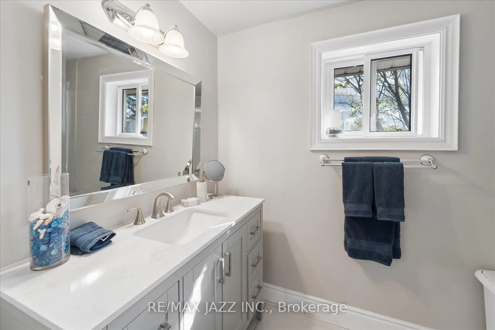 Photo 24 of 1360 Sunnybrae Crescent, Oshawa, Donevan — HOMEH